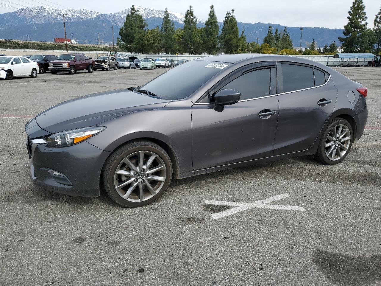 MAZDA 3 2018 3mzbn1v37jm246333