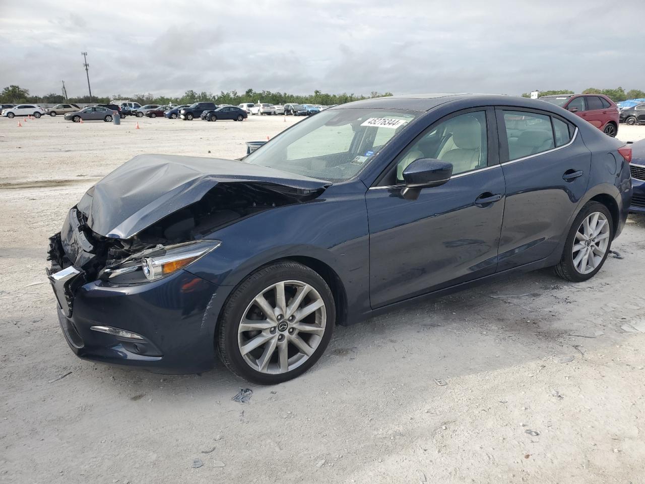 MAZDA 3 2017 3mzbn1w32hm141742