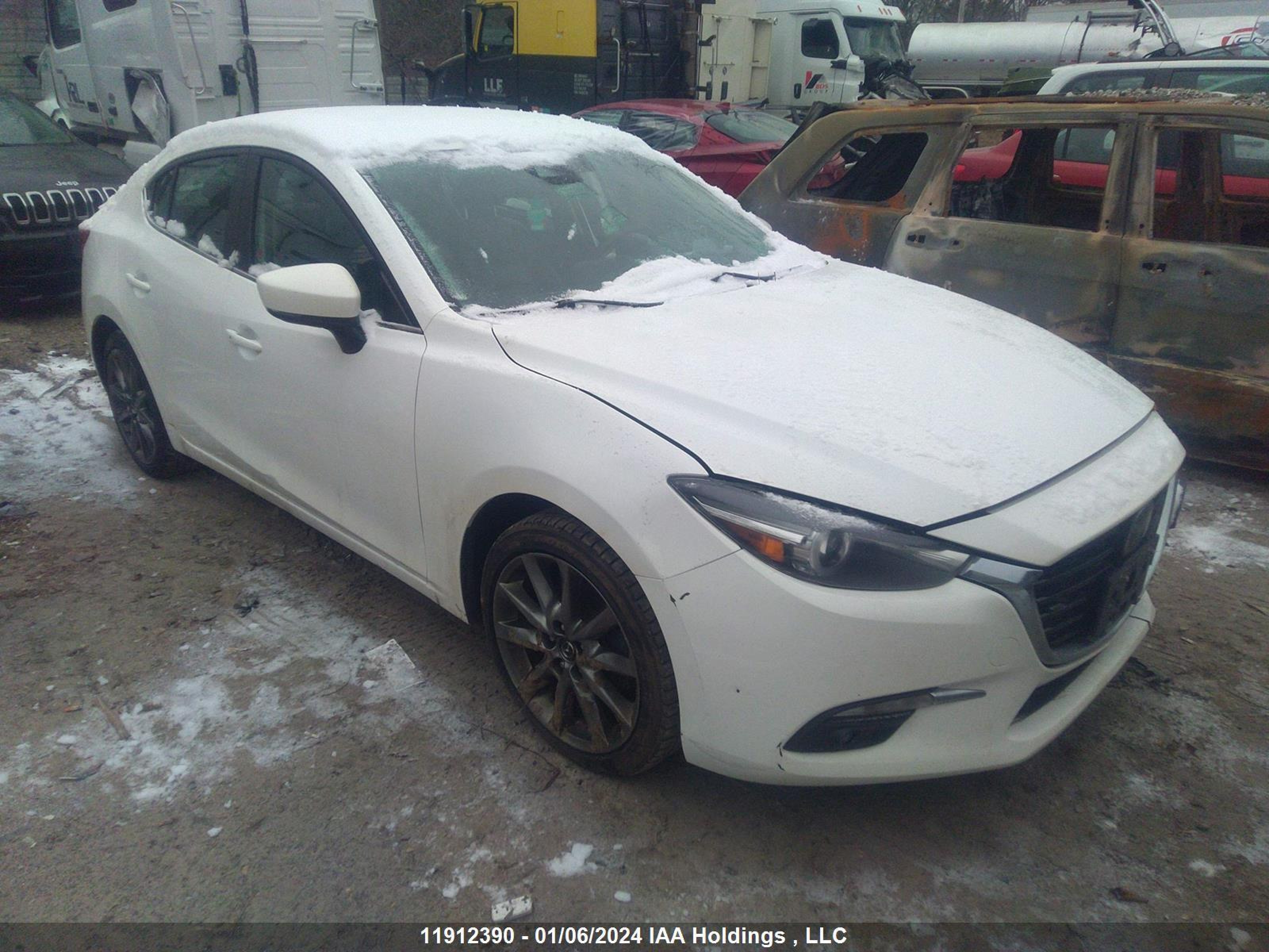 MAZDA 3 2018 3mzbn1w36jm211801