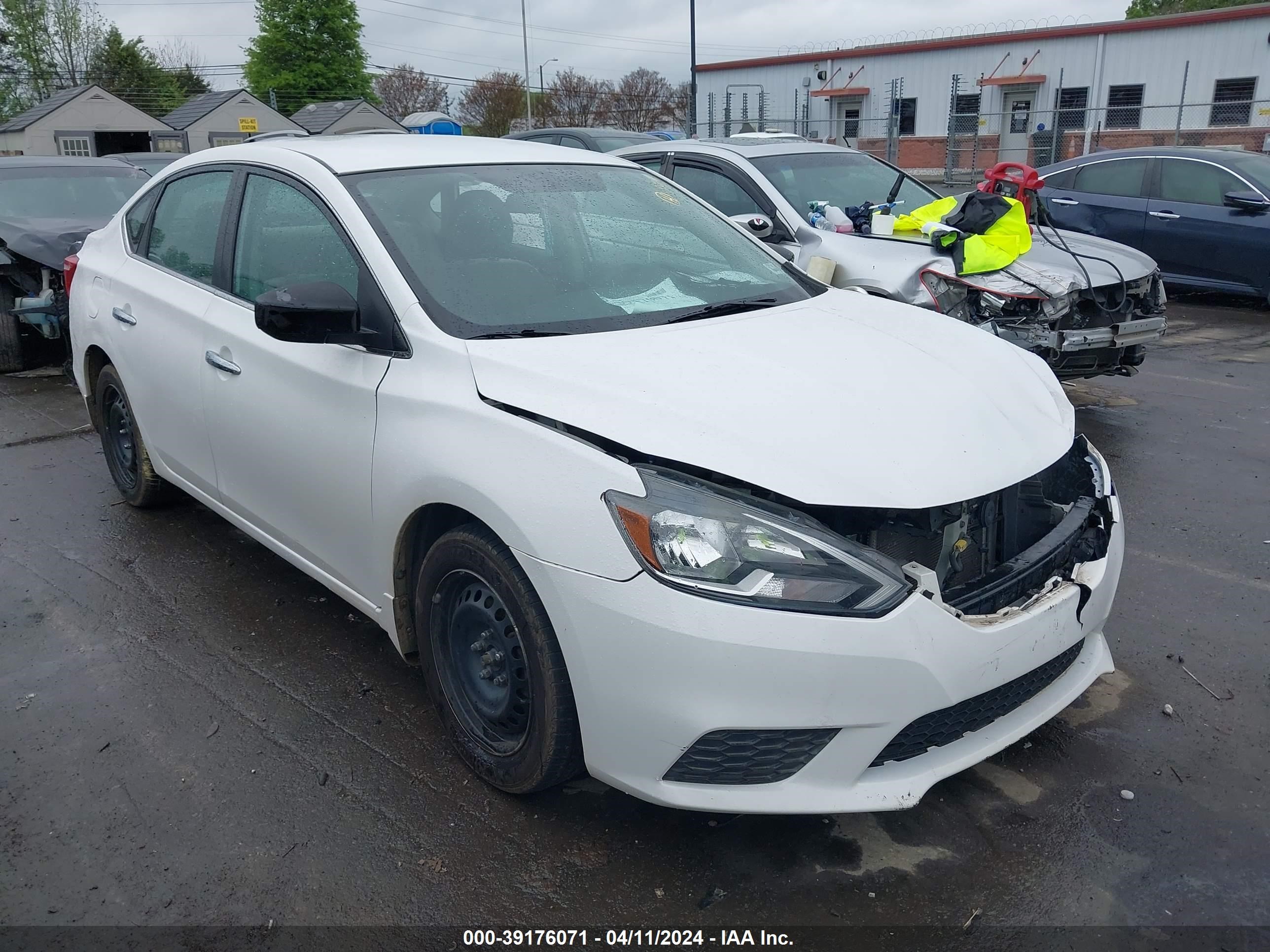 NISSAN SENTRA 2017 3n1ab7ap0hy292160