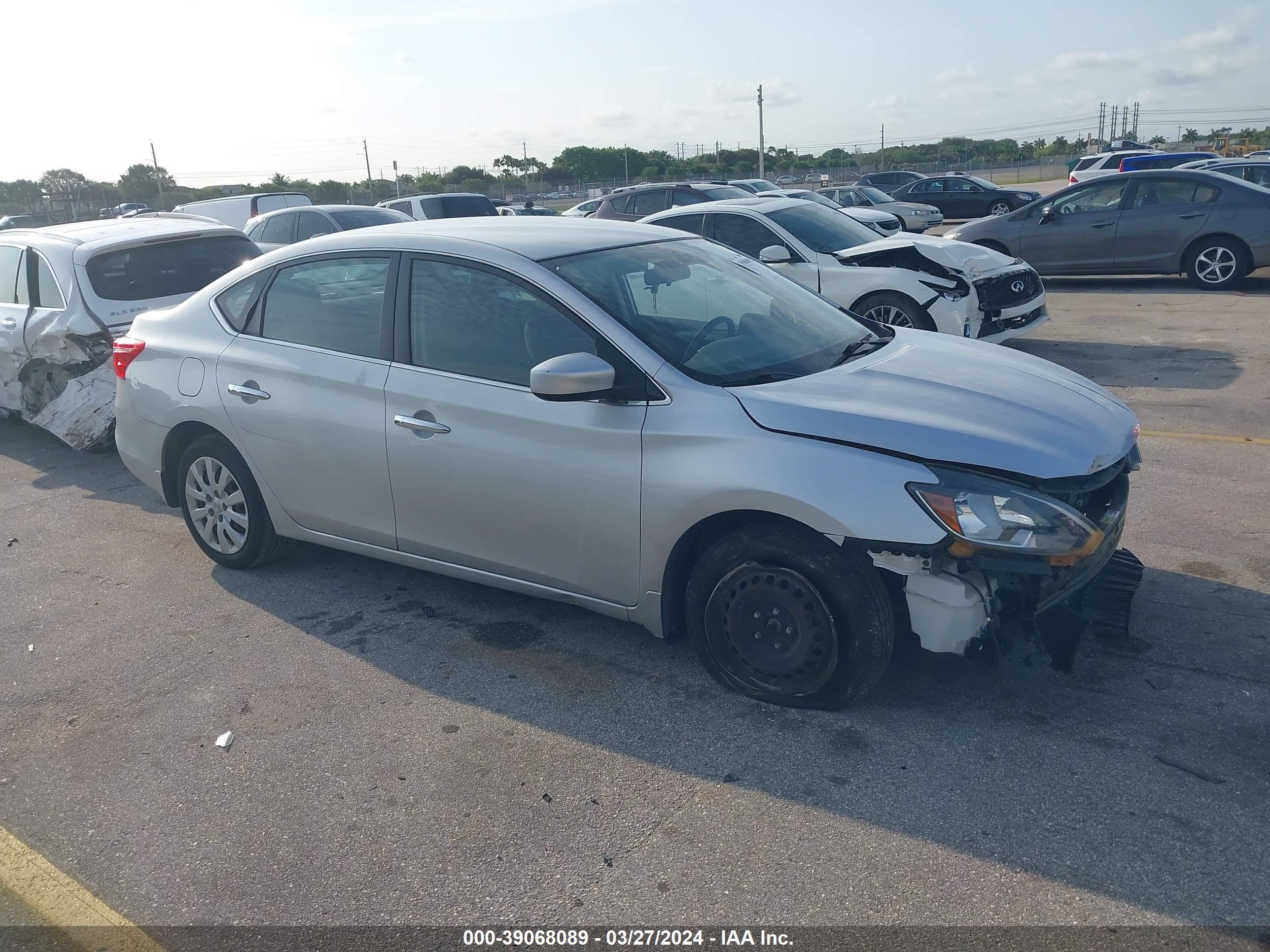 NISSAN SENTRA 2017 3n1ab7ap1hy322850