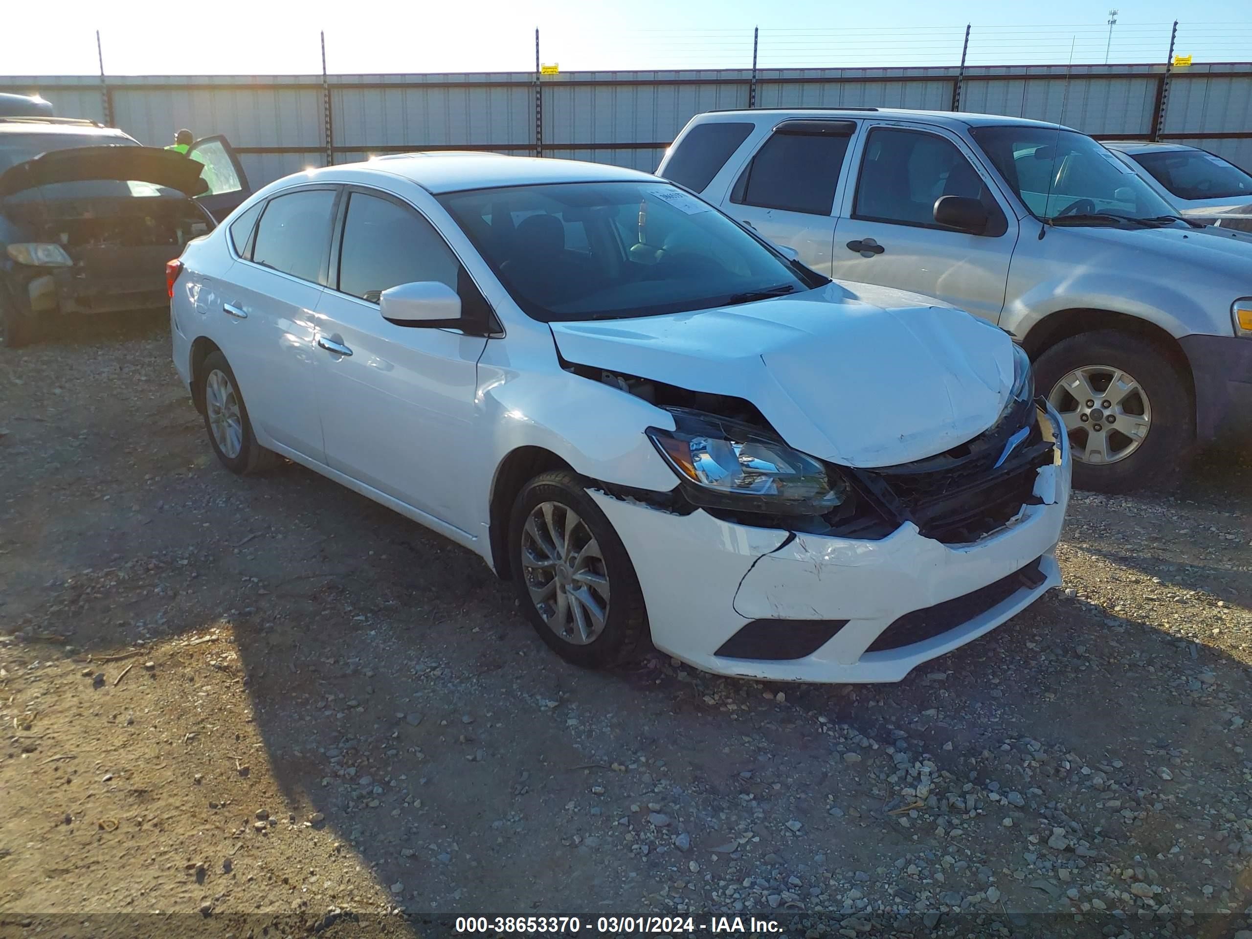 NISSAN SENTRA 2018 3n1ab7ap1jy215125