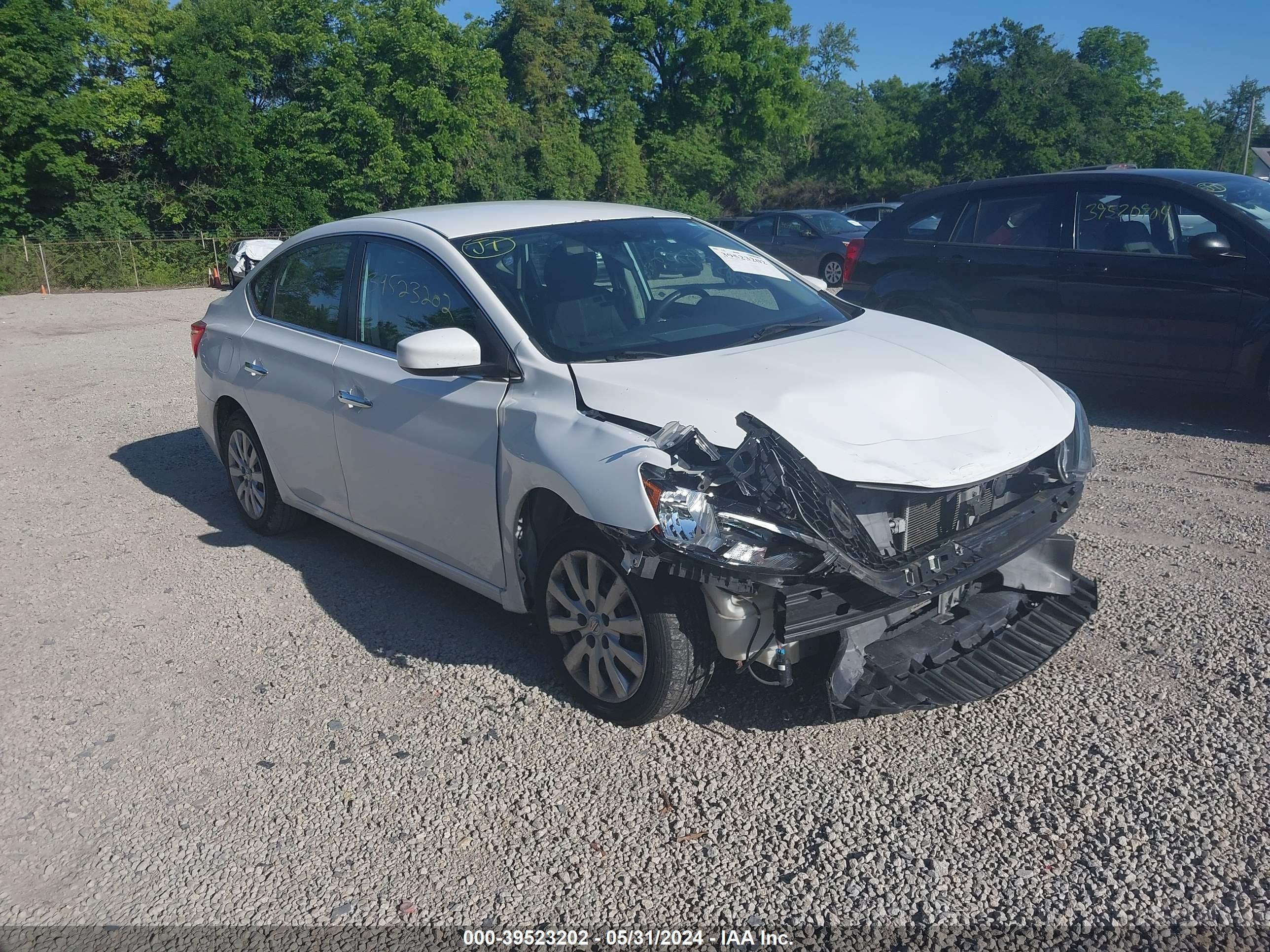 NISSAN SENTRA 2016 3n1ab7ap2gy238728