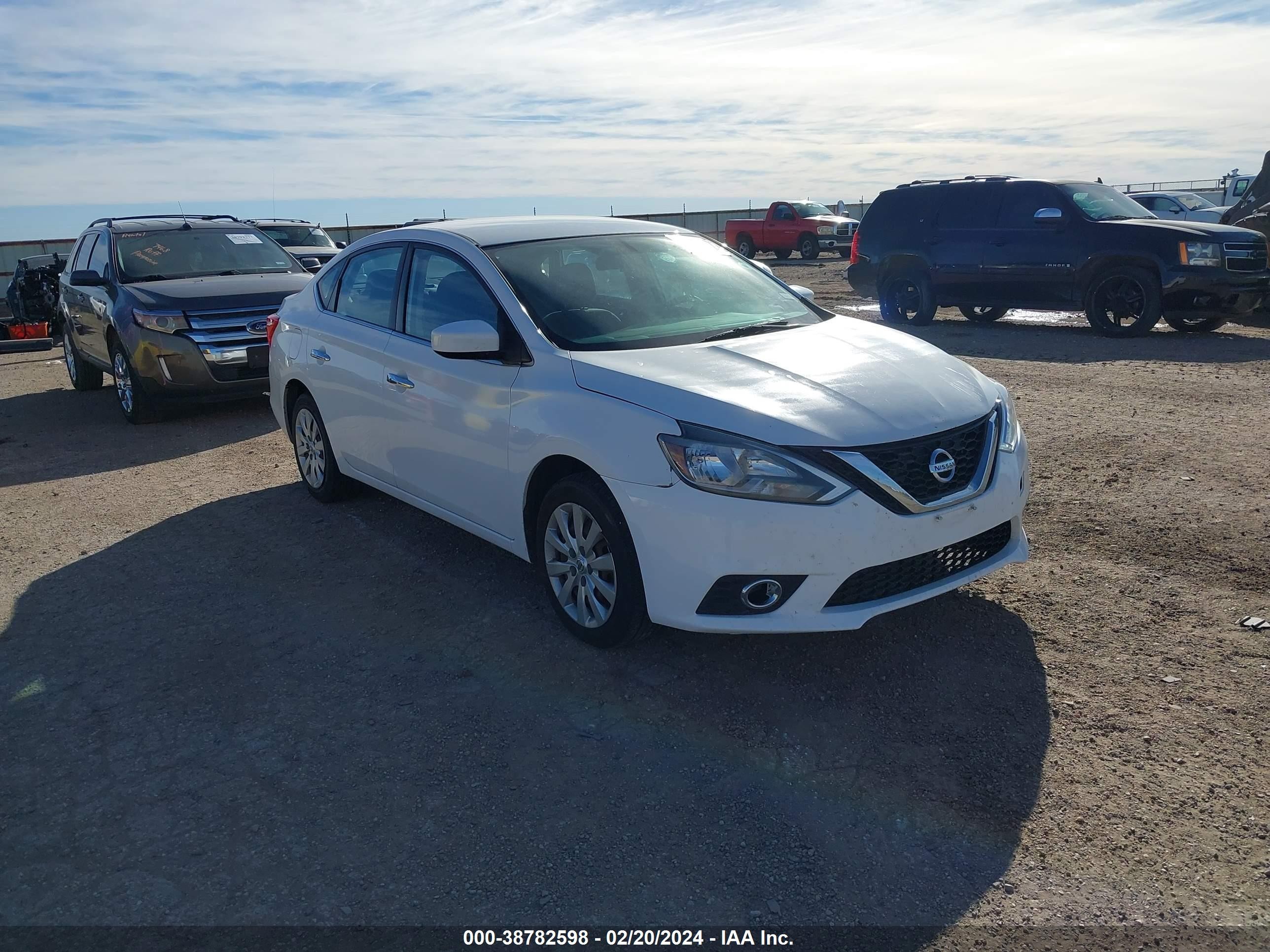 NISSAN SENTRA 2017 3n1ab7ap2hy350270