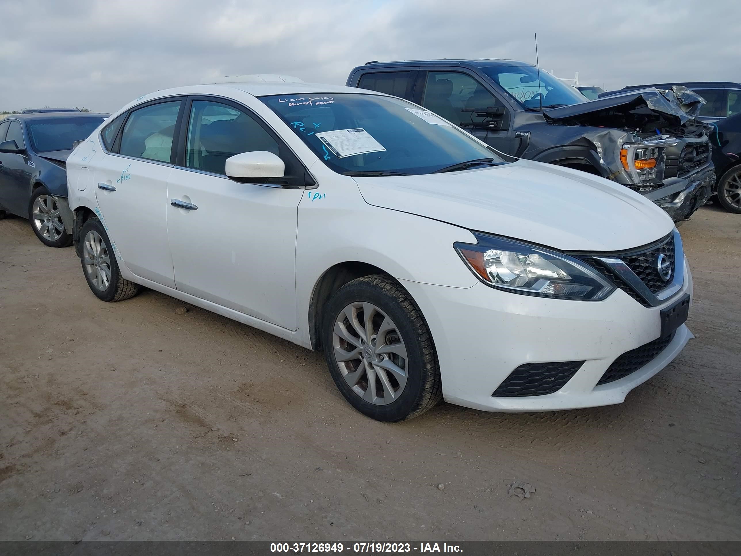 NISSAN SENTRA 2019 3n1ab7ap2ky324047