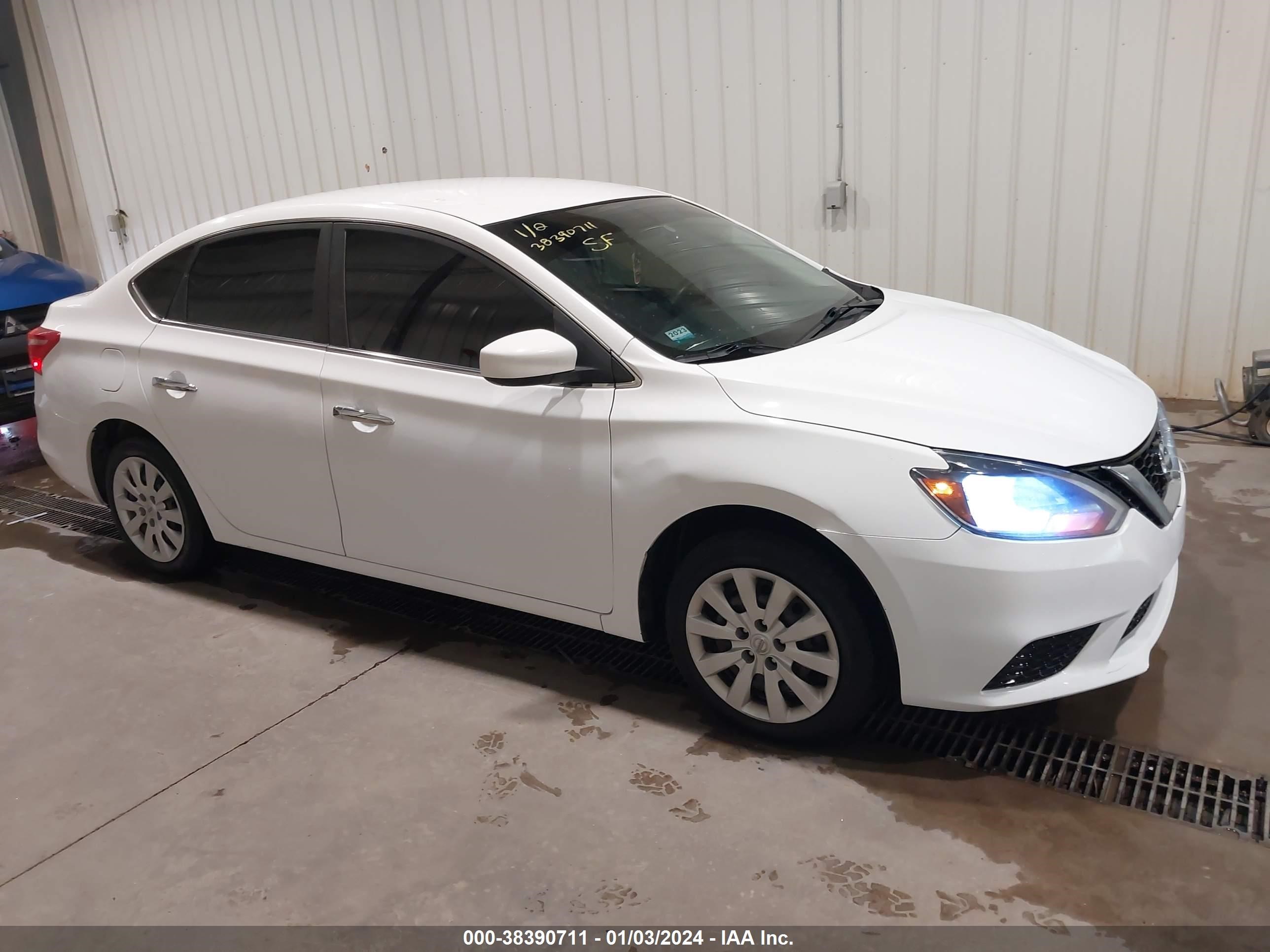 NISSAN SENTRA 2018 3n1ab7ap5jy285078