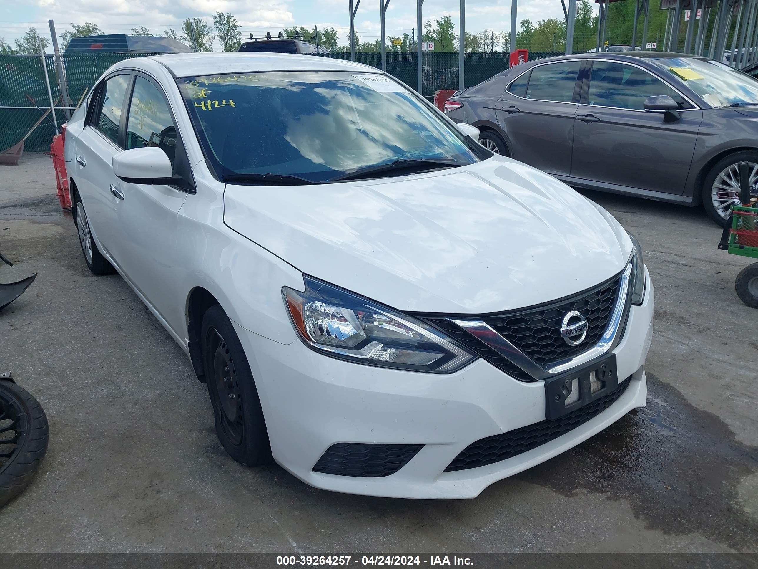 NISSAN SENTRA 2017 3n1ab7apxhy207423