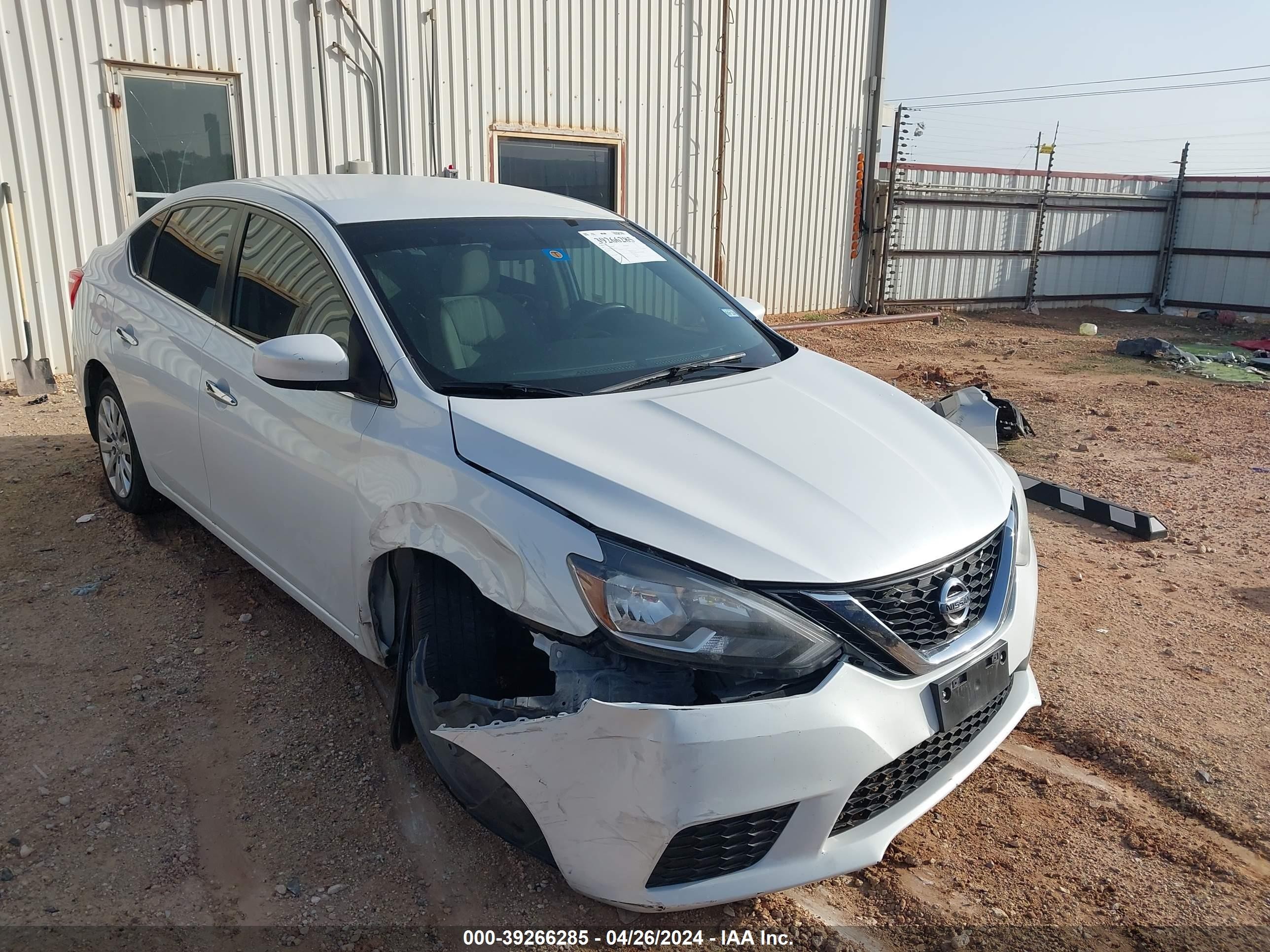 NISSAN SENTRA 2017 3n1ab7apxhy235674