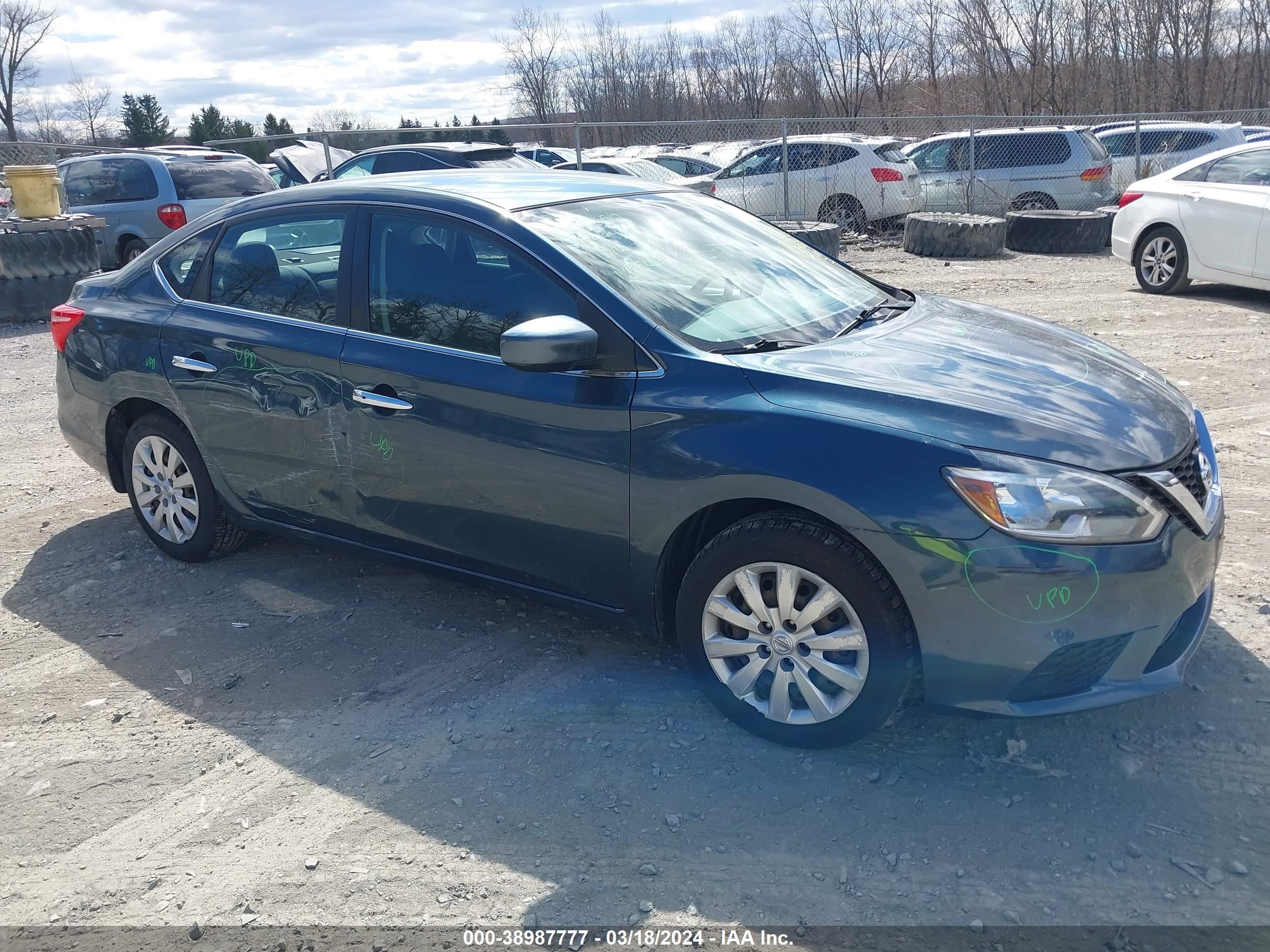 NISSAN SENTRA 2017 3n1ab7apxhy284714