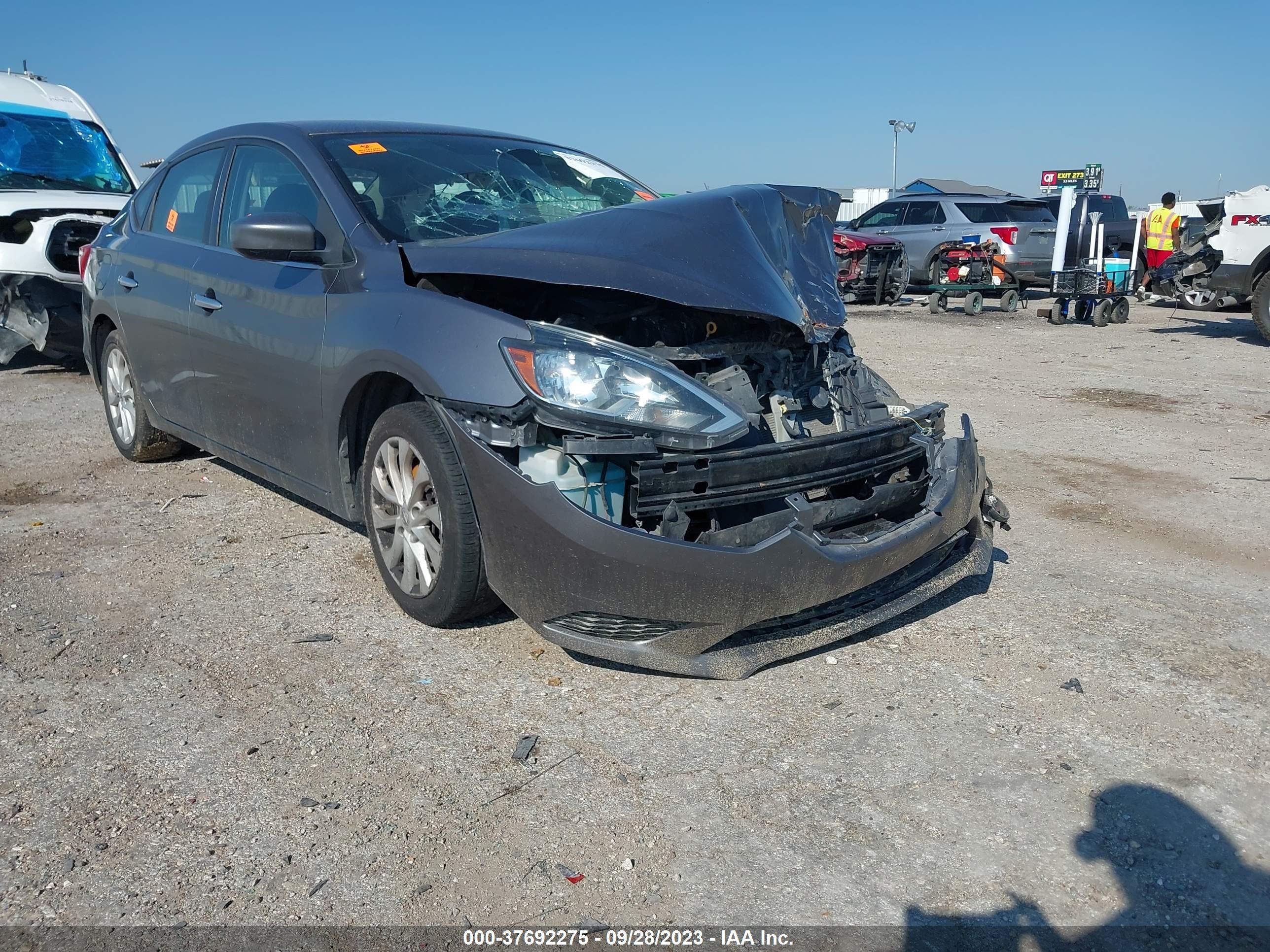 NISSAN SENTRA 2018 3n1ab7apxjl616900