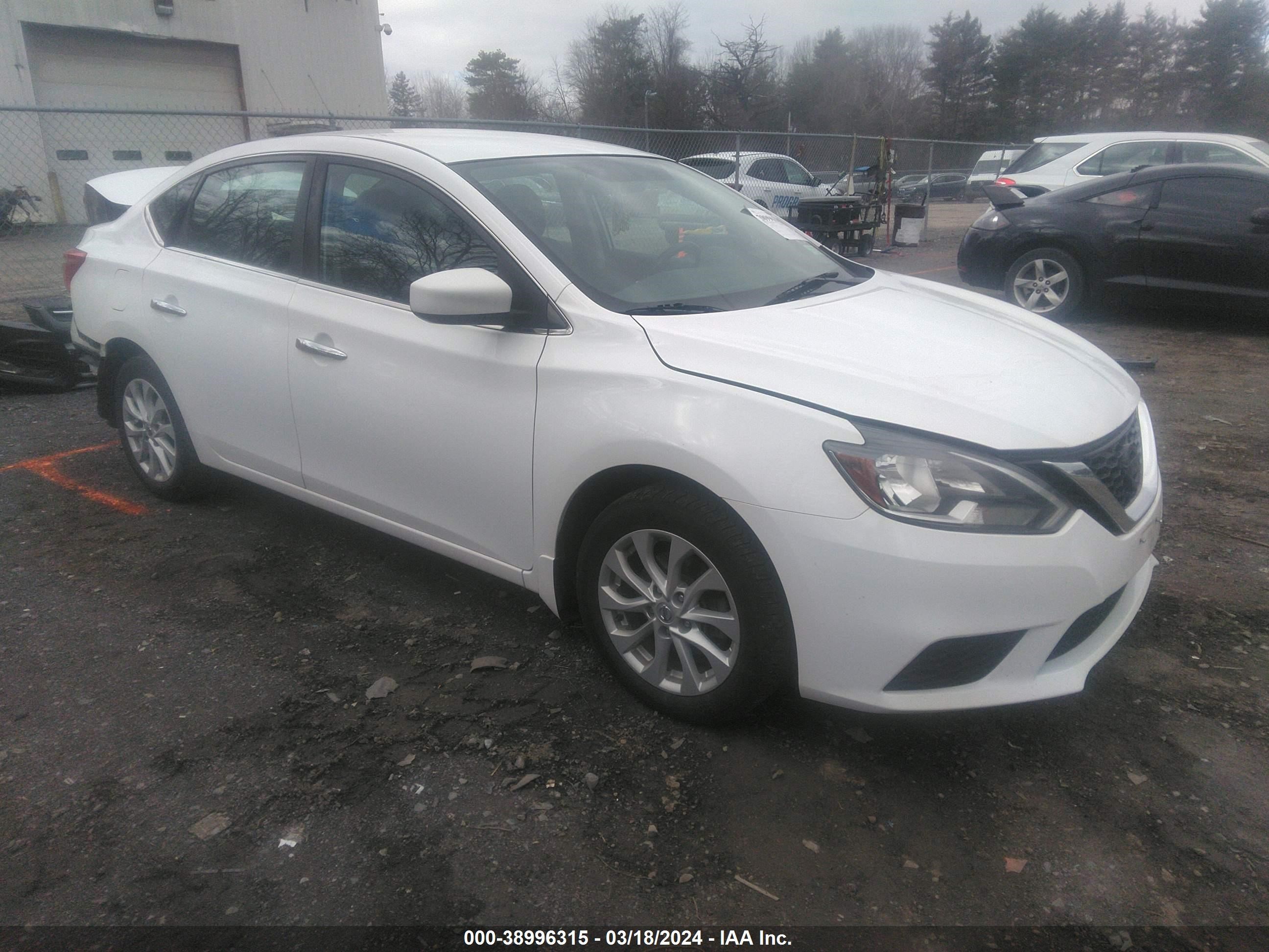 NISSAN SENTRA 2018 3n1ab7apxjl638671