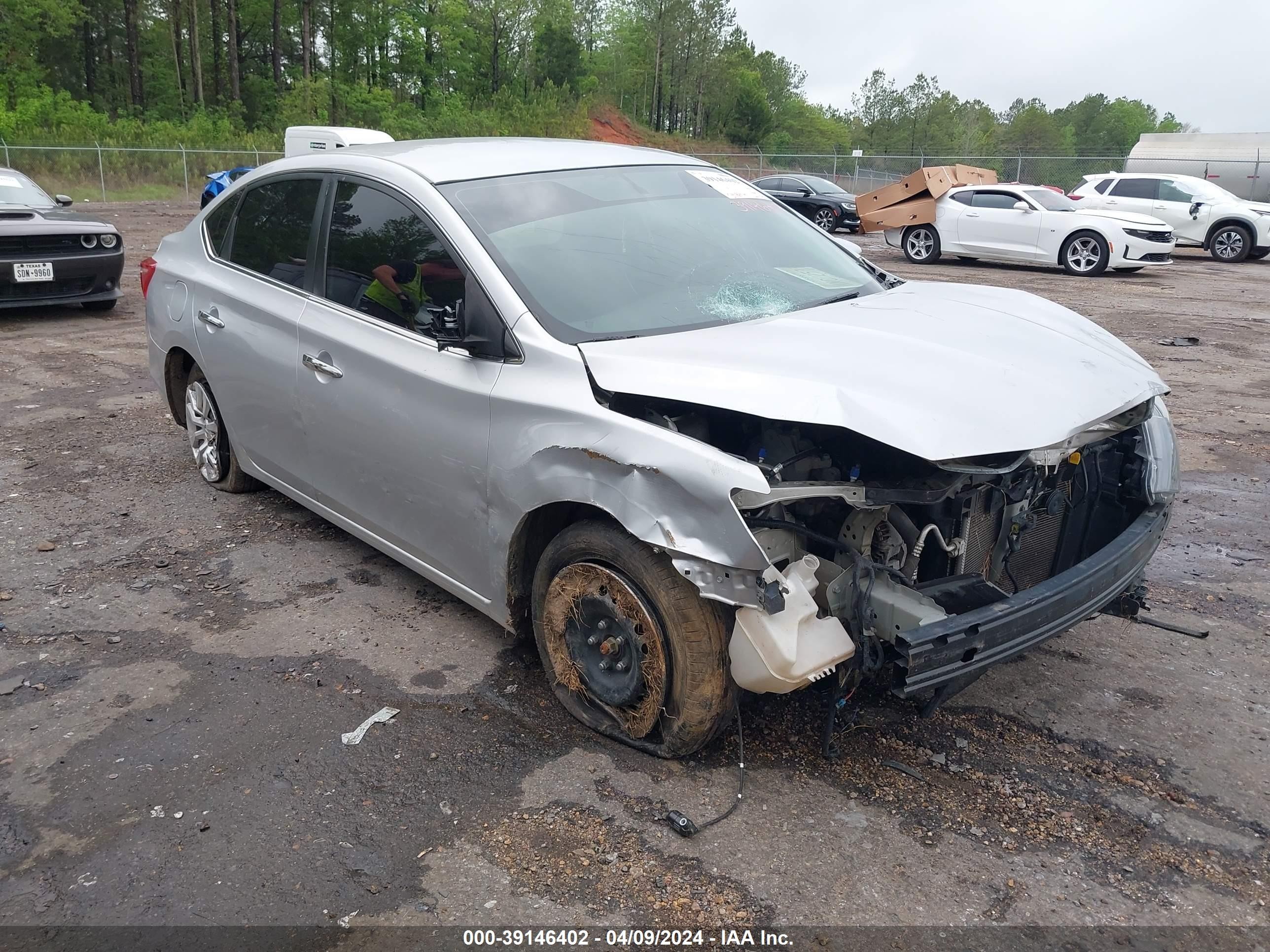 NISSAN SENTRA 2018 3n1ab7apxjy291250