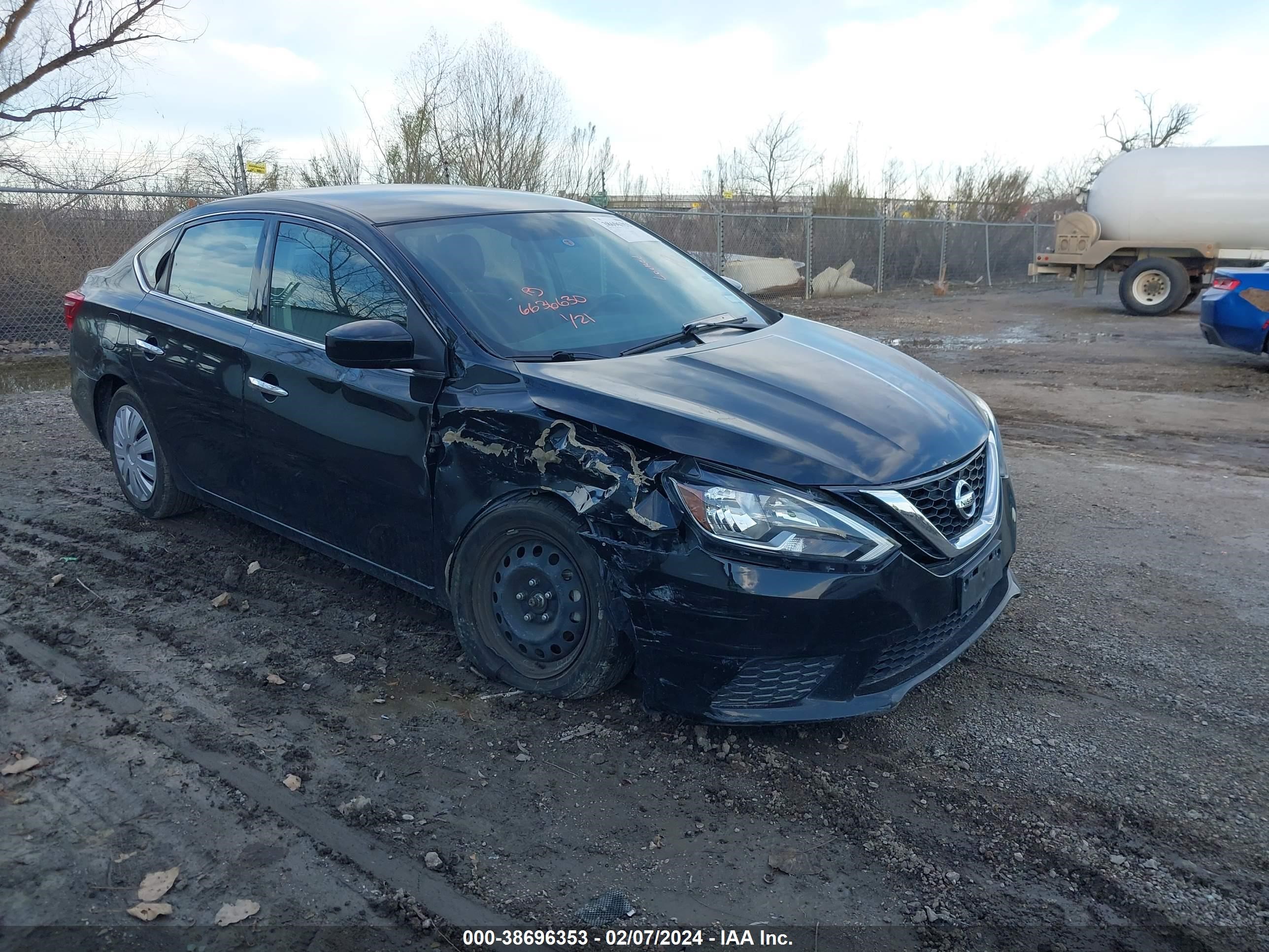 NISSAN SENTRA 2018 3n1ab7apxjy304241