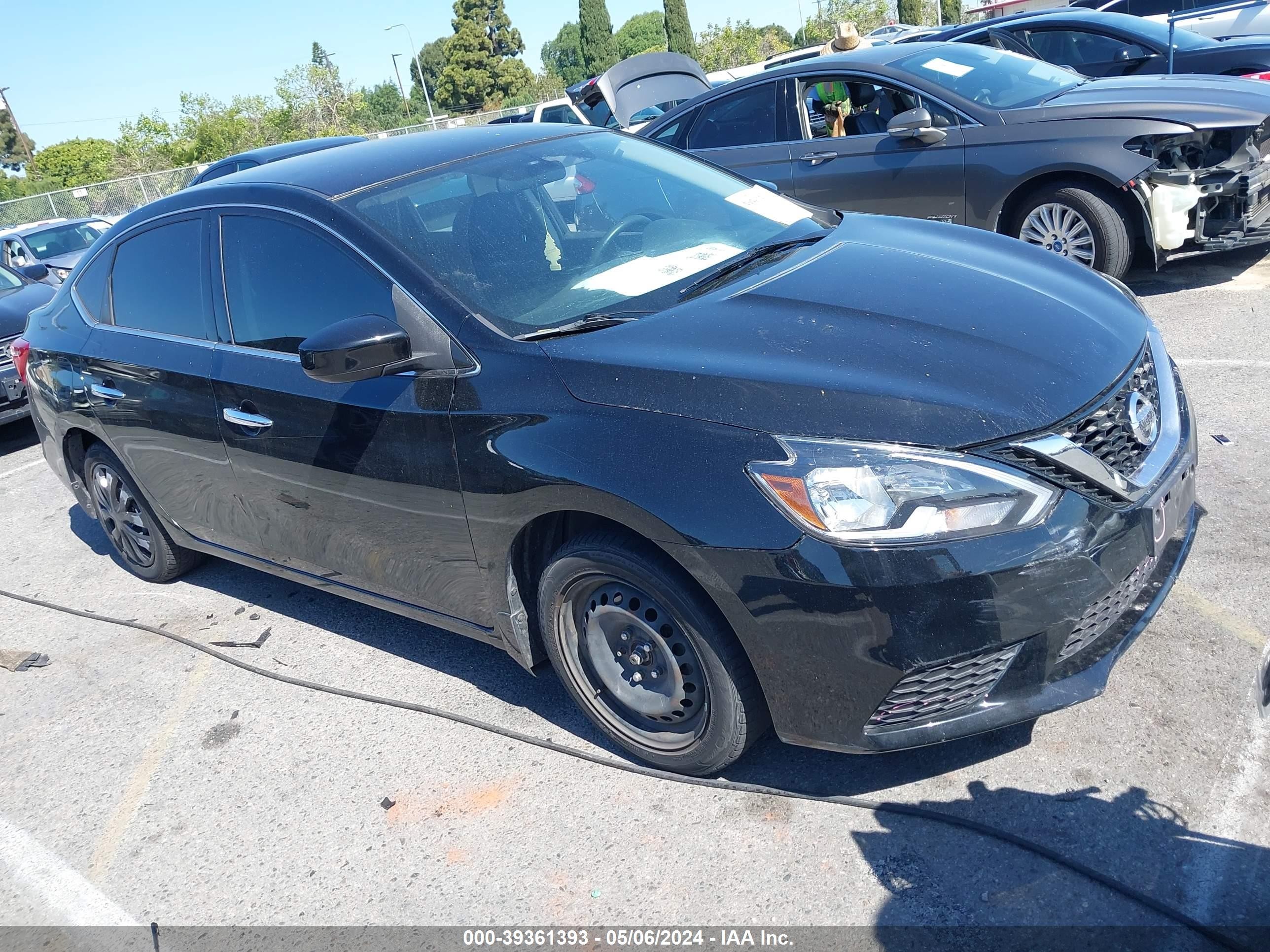 NISSAN SENTRA 2018 3n1ab7apxjy335618