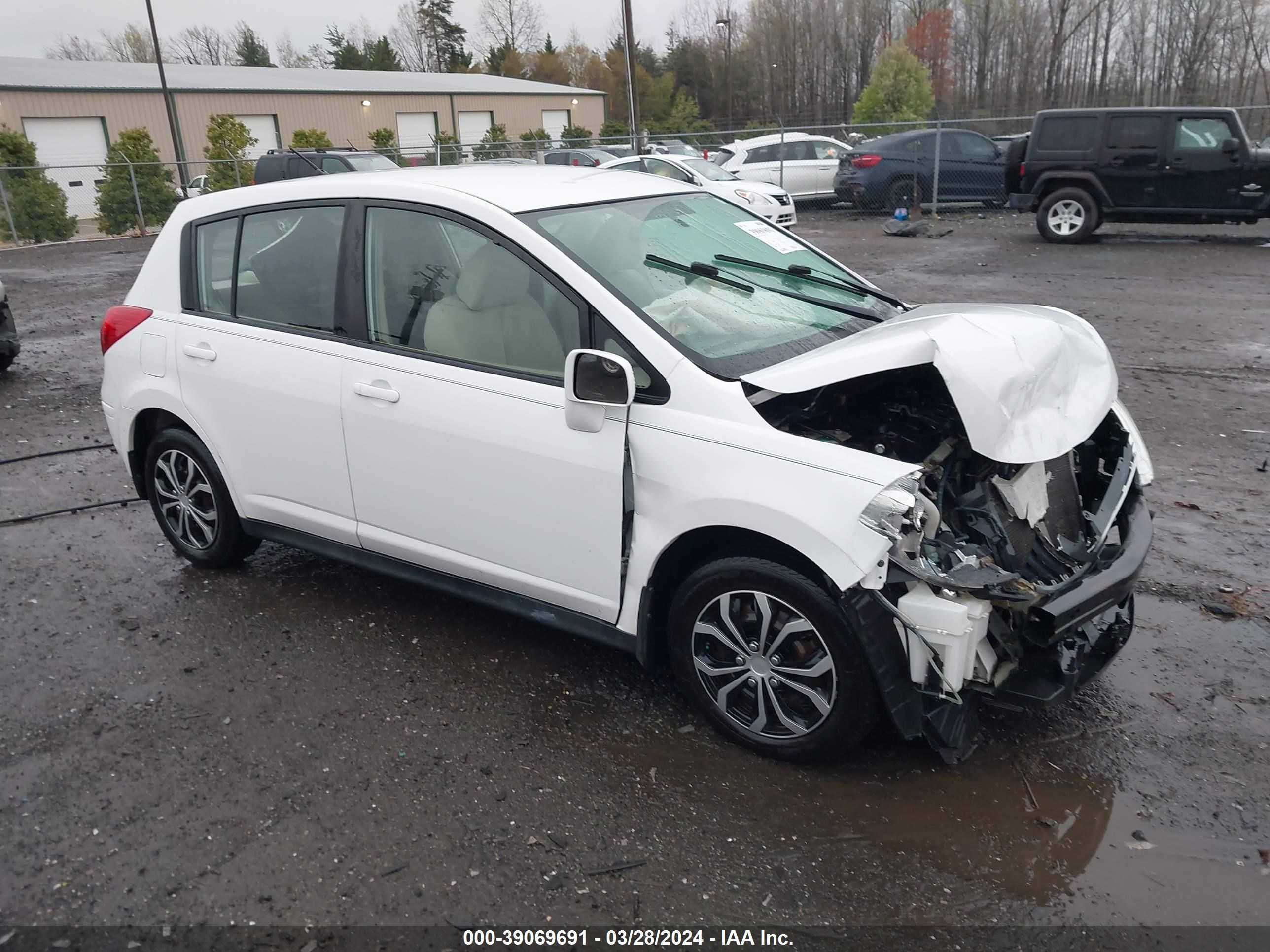 NISSAN VERSA 2008 3n1bc13e38l445556