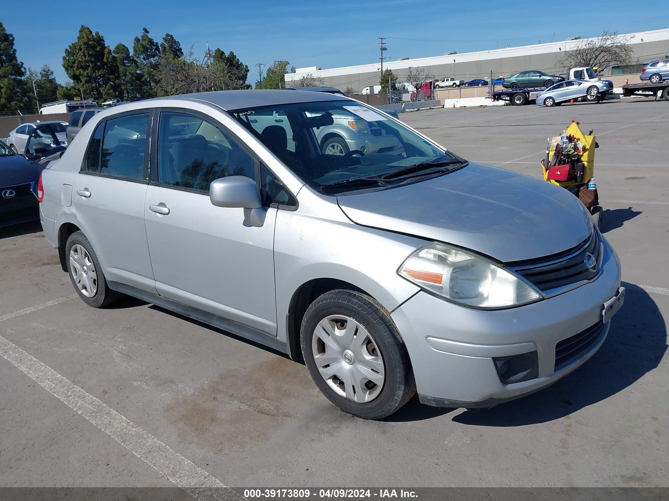 NISSAN VERSA 2010 3n1bc1ap3al393856