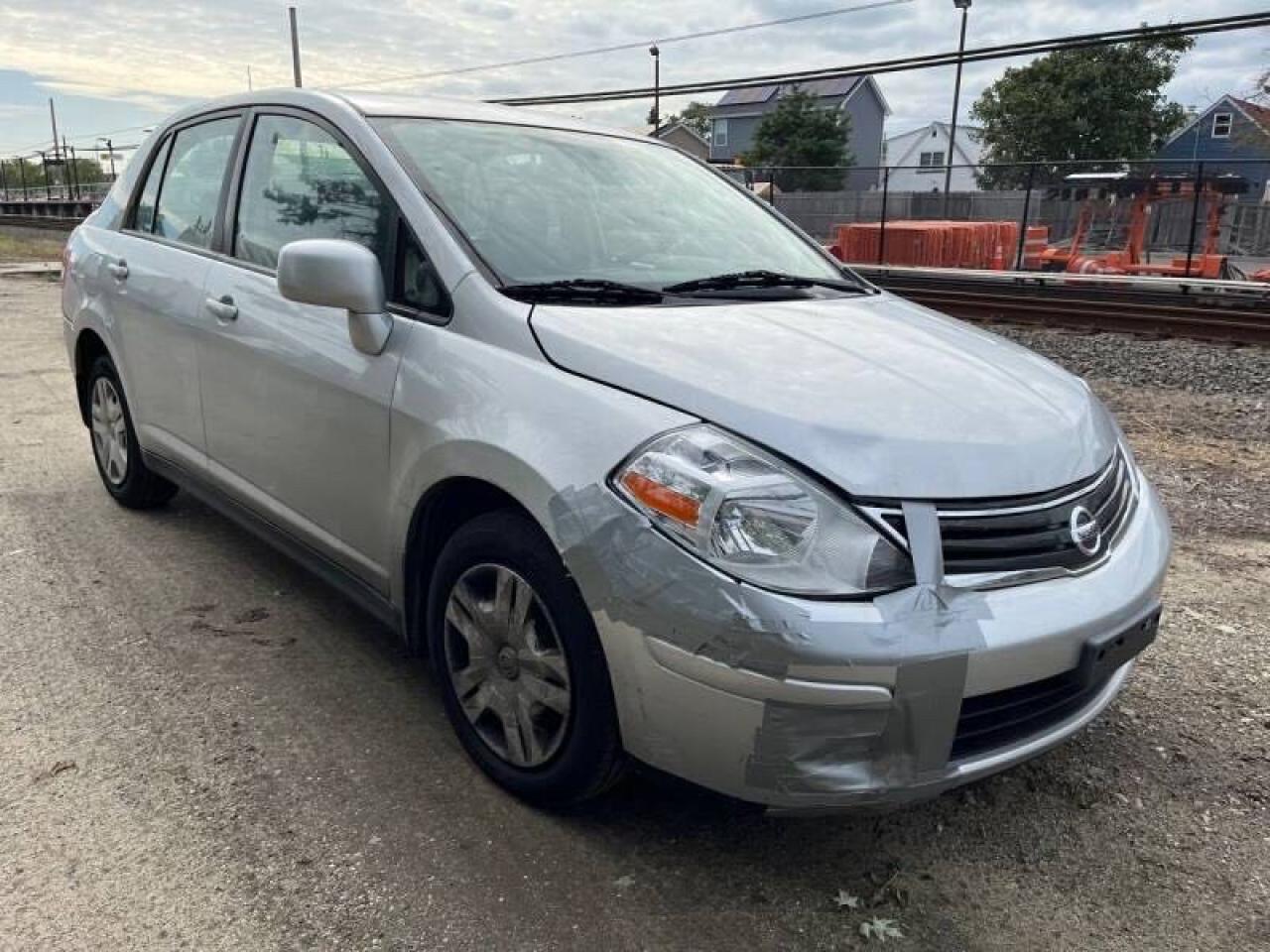 NISSAN VERSA 2011 3n1bc1ap7bl498207