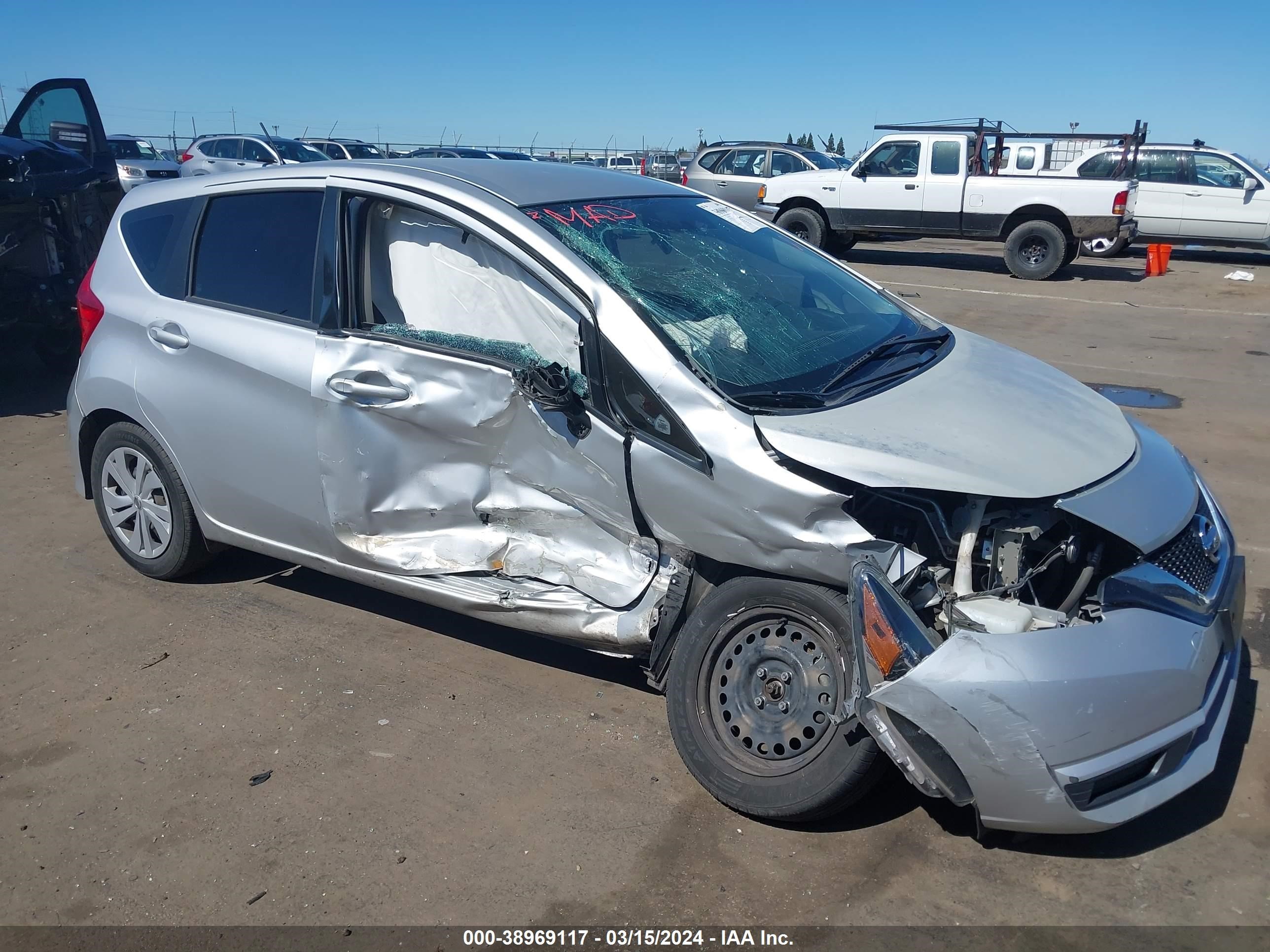 NISSAN VERSA 2017 3n1ce2cp0hl360552