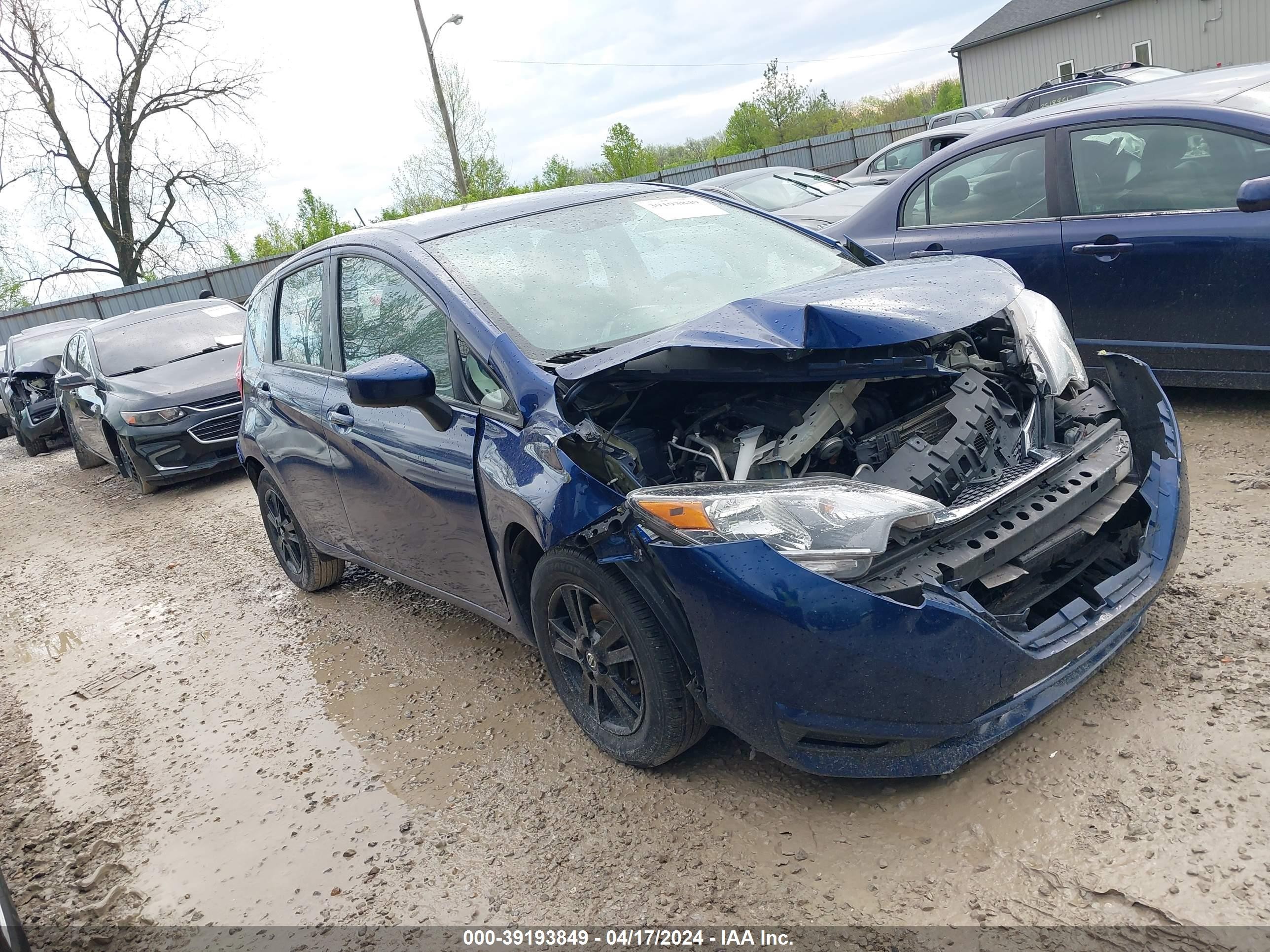 NISSAN VERSA 2018 3n1ce2cp0jl354661