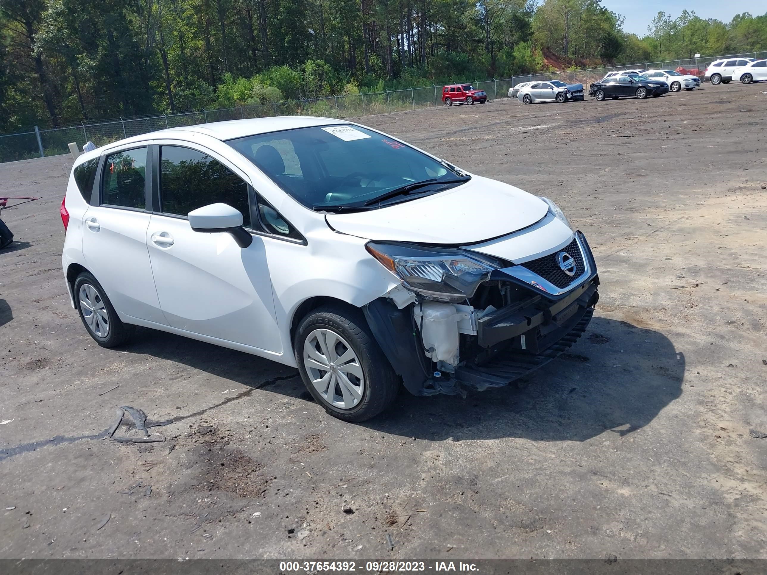 NISSAN VERSA 2018 3n1ce2cp0jl370911