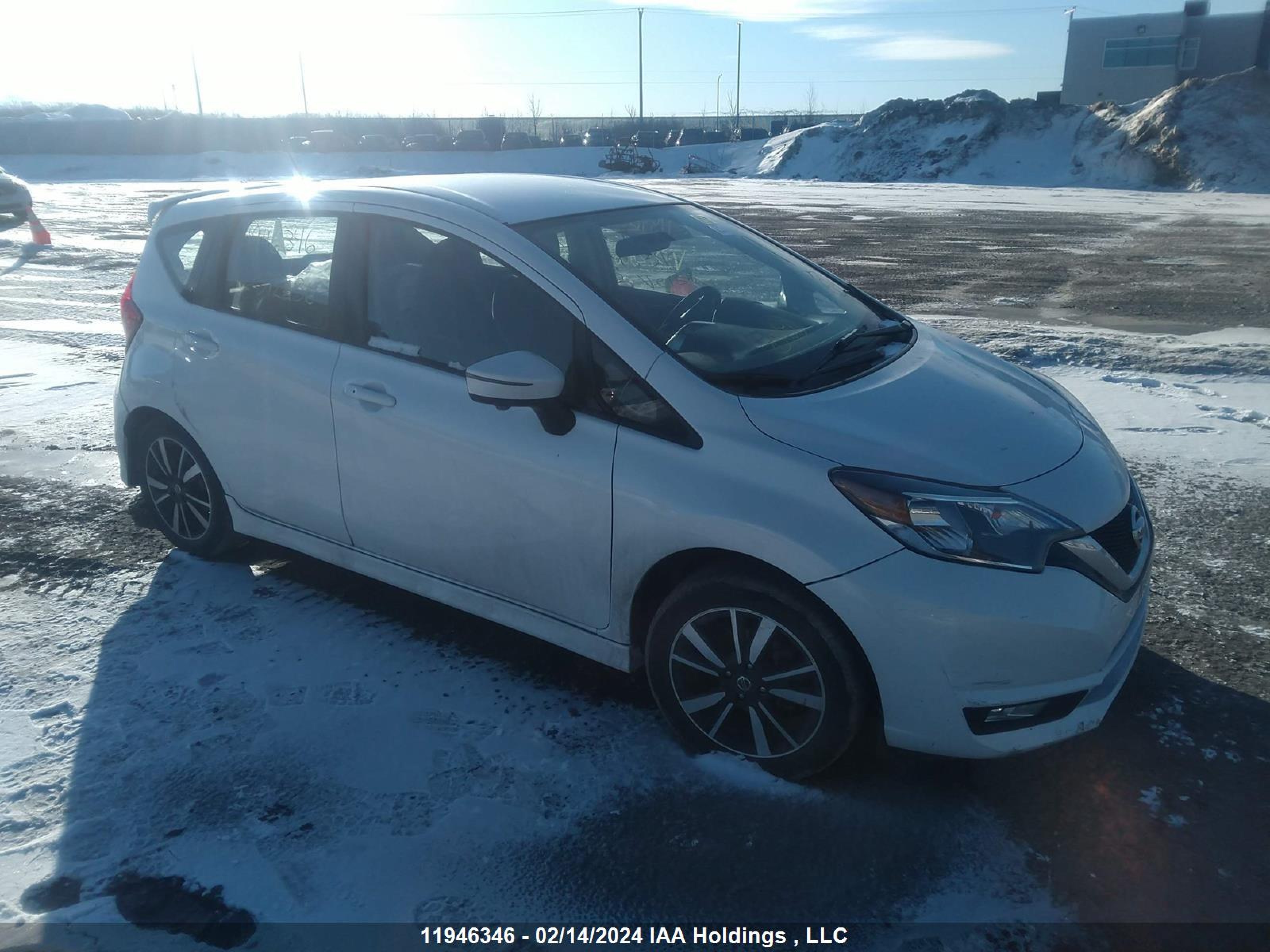 NISSAN VERSA 2018 3n1ce2cp0jl372156