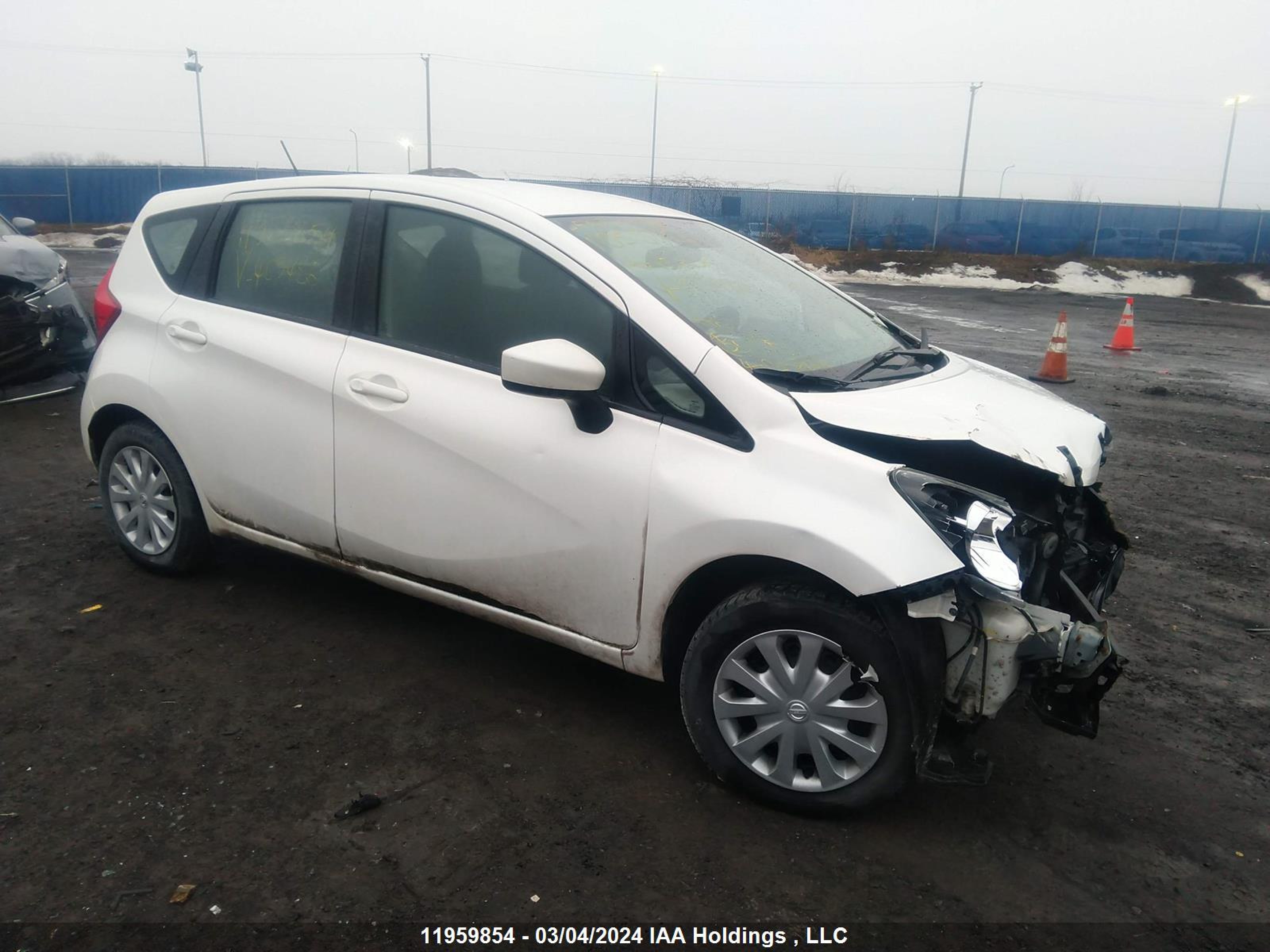 NISSAN VERSA 2016 3n1ce2cp1gl409482