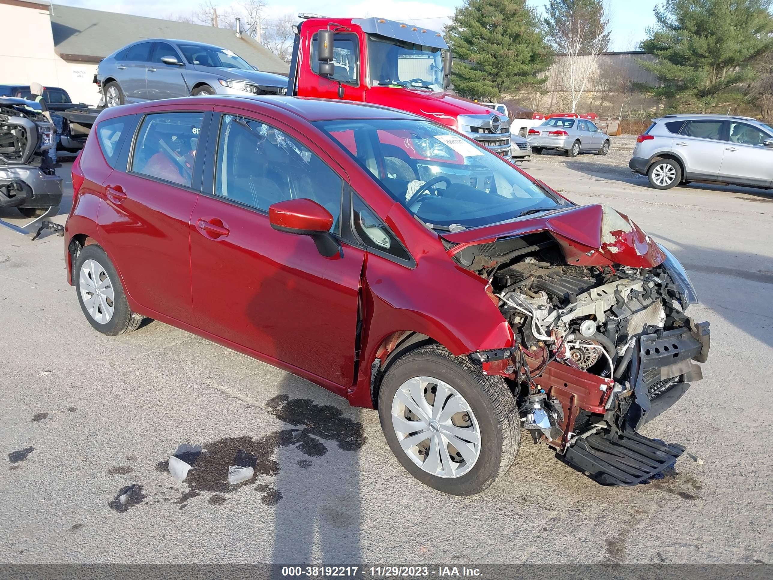 NISSAN VERSA 2018 3n1ce2cp1jl352451