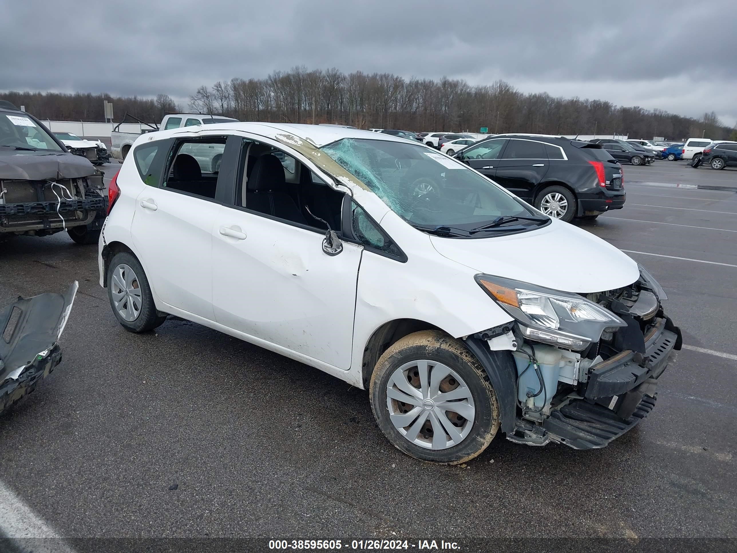 NISSAN VERSA 2018 3n1ce2cp1jl354670