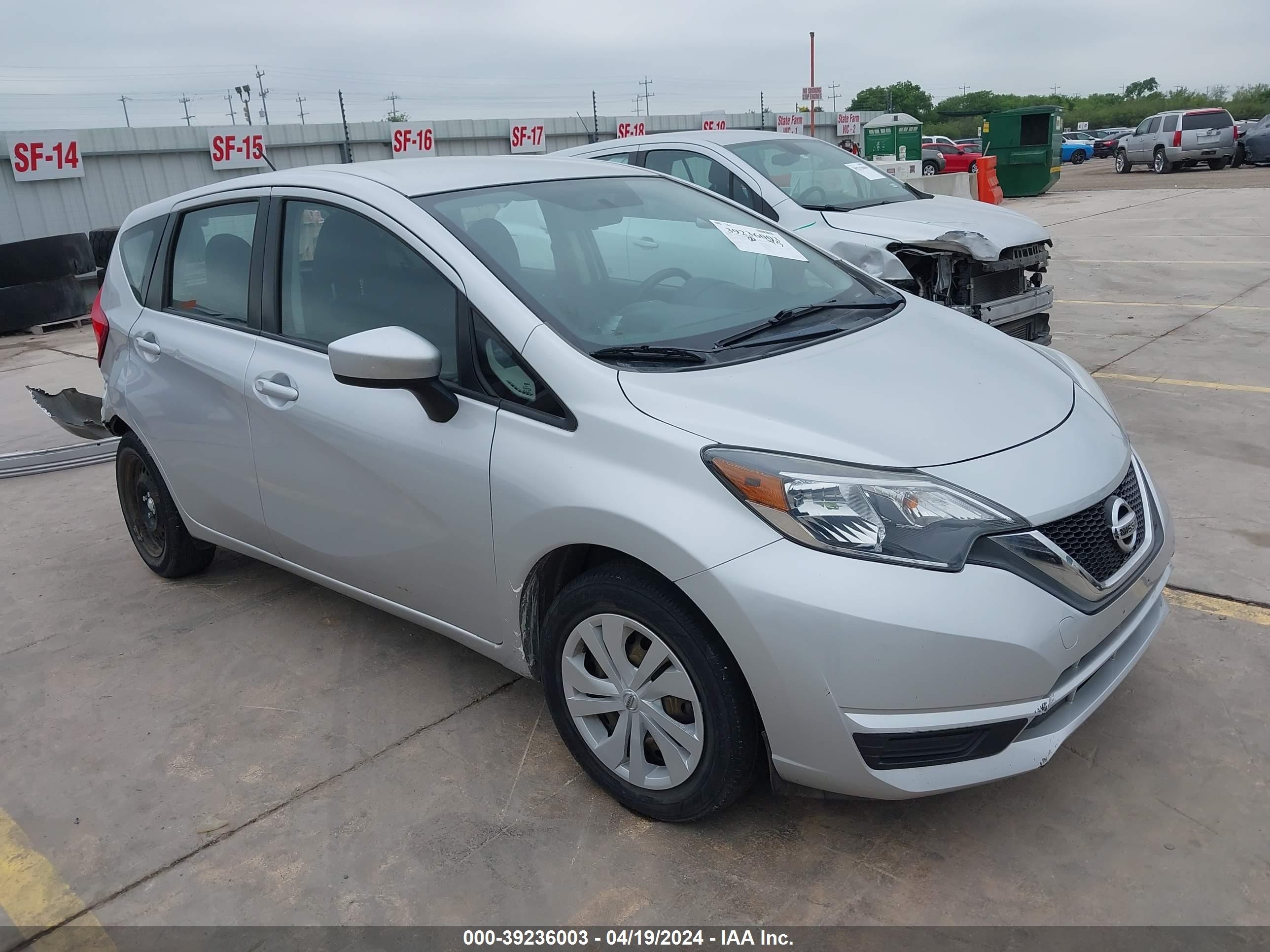 NISSAN VERSA 2018 3n1ce2cp3jl370577