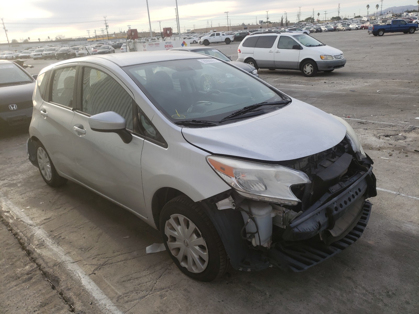 NISSAN VERSA NOTE 2015 3n1ce2cp4fl415372