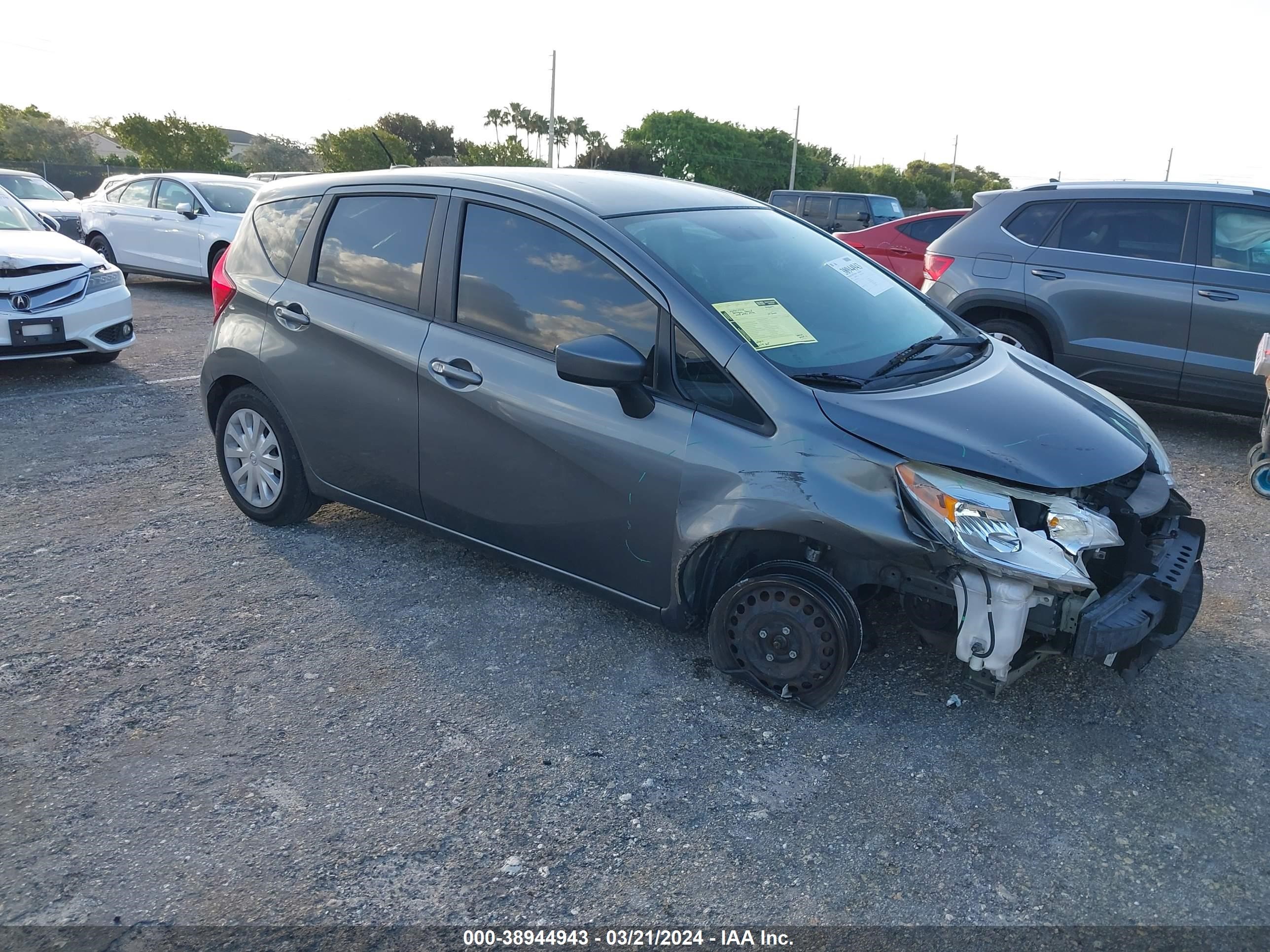 NISSAN VERSA 2016 3n1ce2cp5gl357113