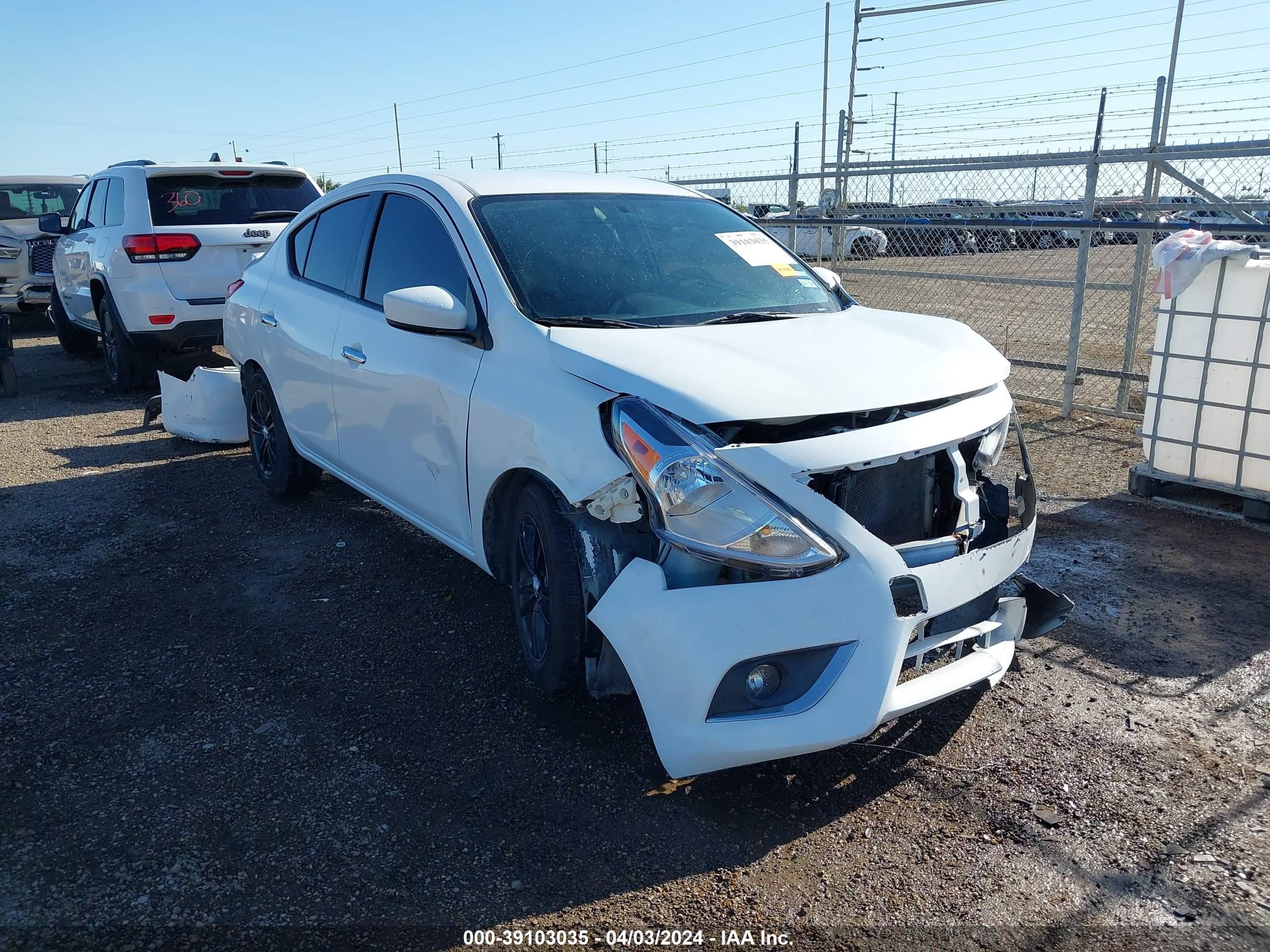 NISSAN VERSA 2017 3n1cn7ap0hl872330