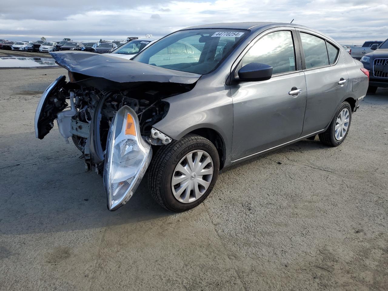 NISSAN VERSA 2018 3n1cn7ap0jl810075