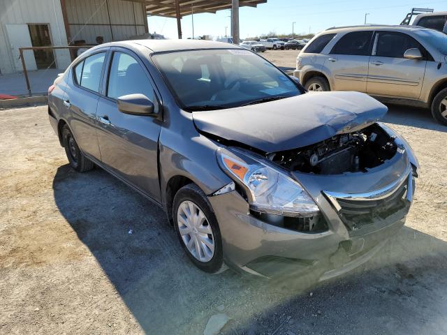 NISSAN VERSA S 2018 3n1cn7ap0jl822923