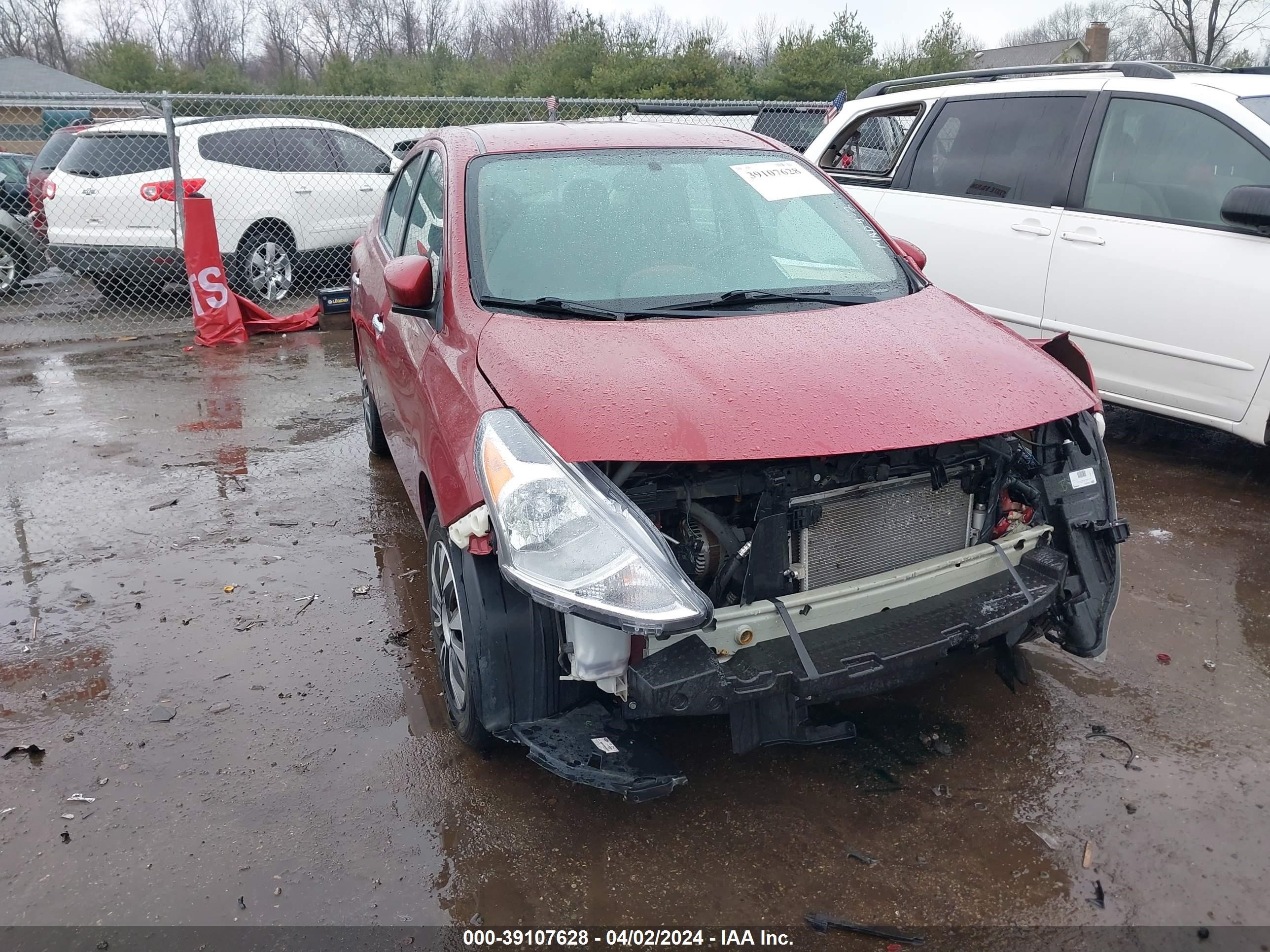 NISSAN VERSA 2019 3n1cn7ap0kl855776