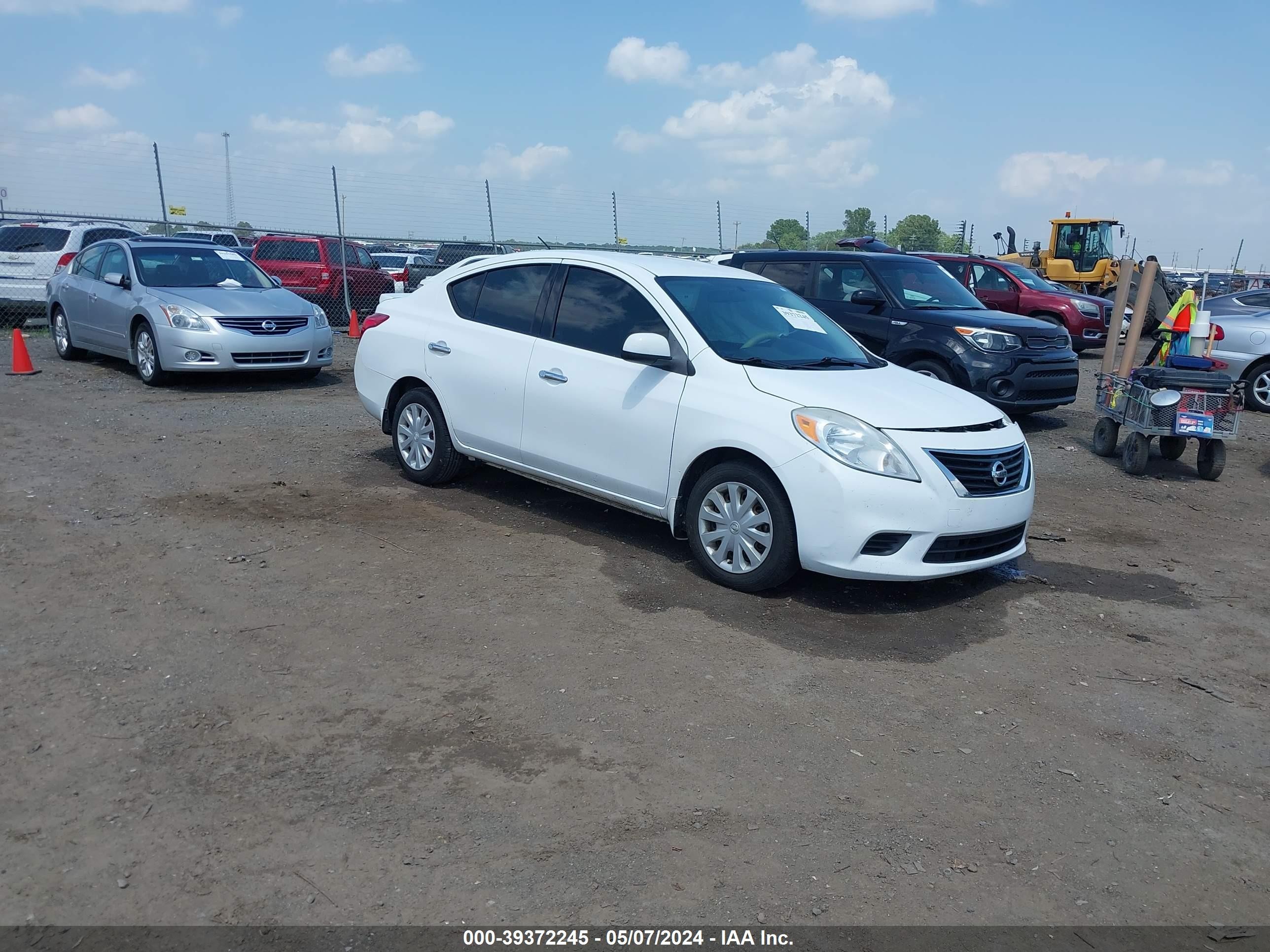 NISSAN VERSA 2014 3n1cn7ap1el808101