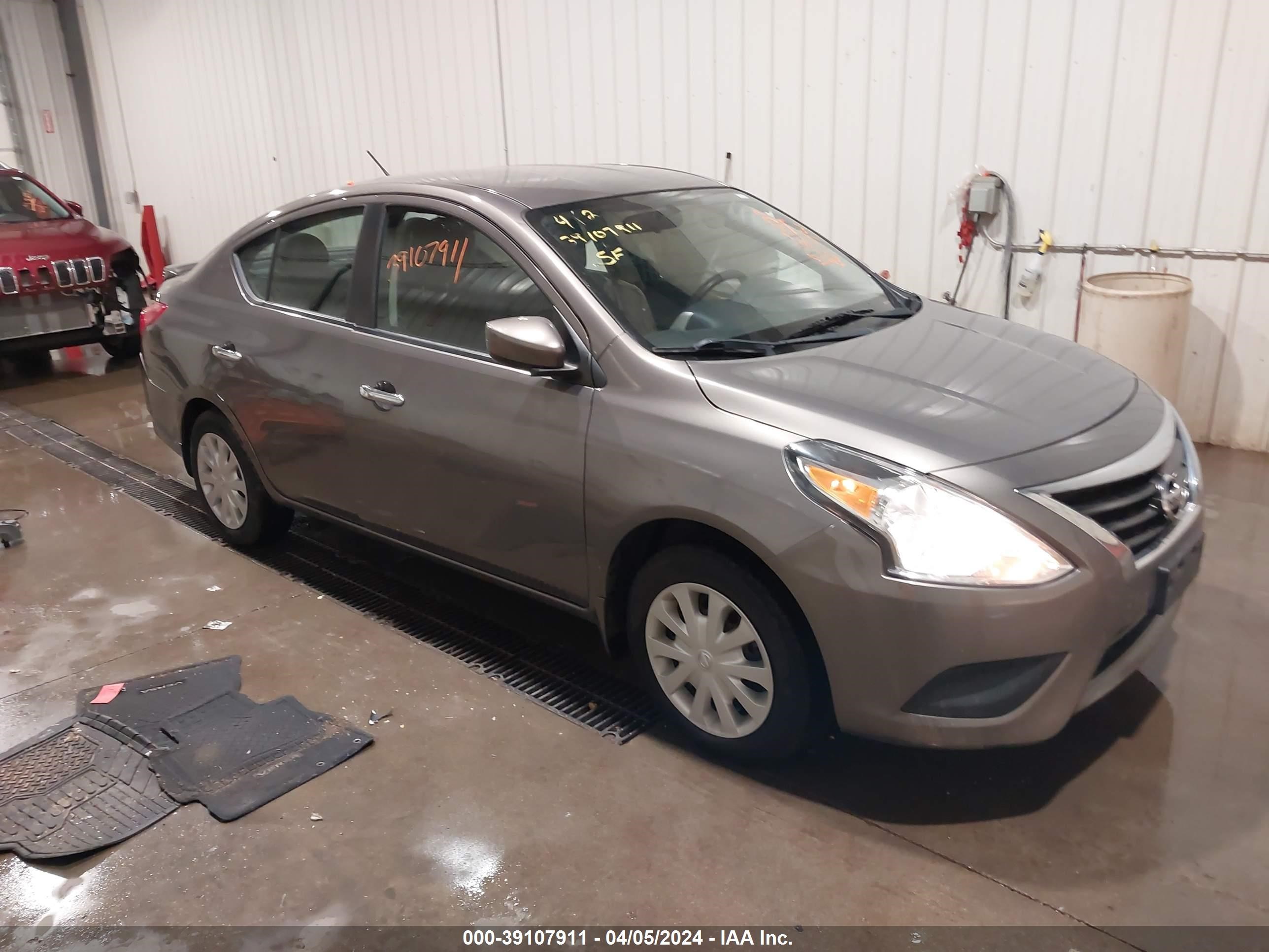 NISSAN VERSA 2017 3n1cn7ap1hl812086