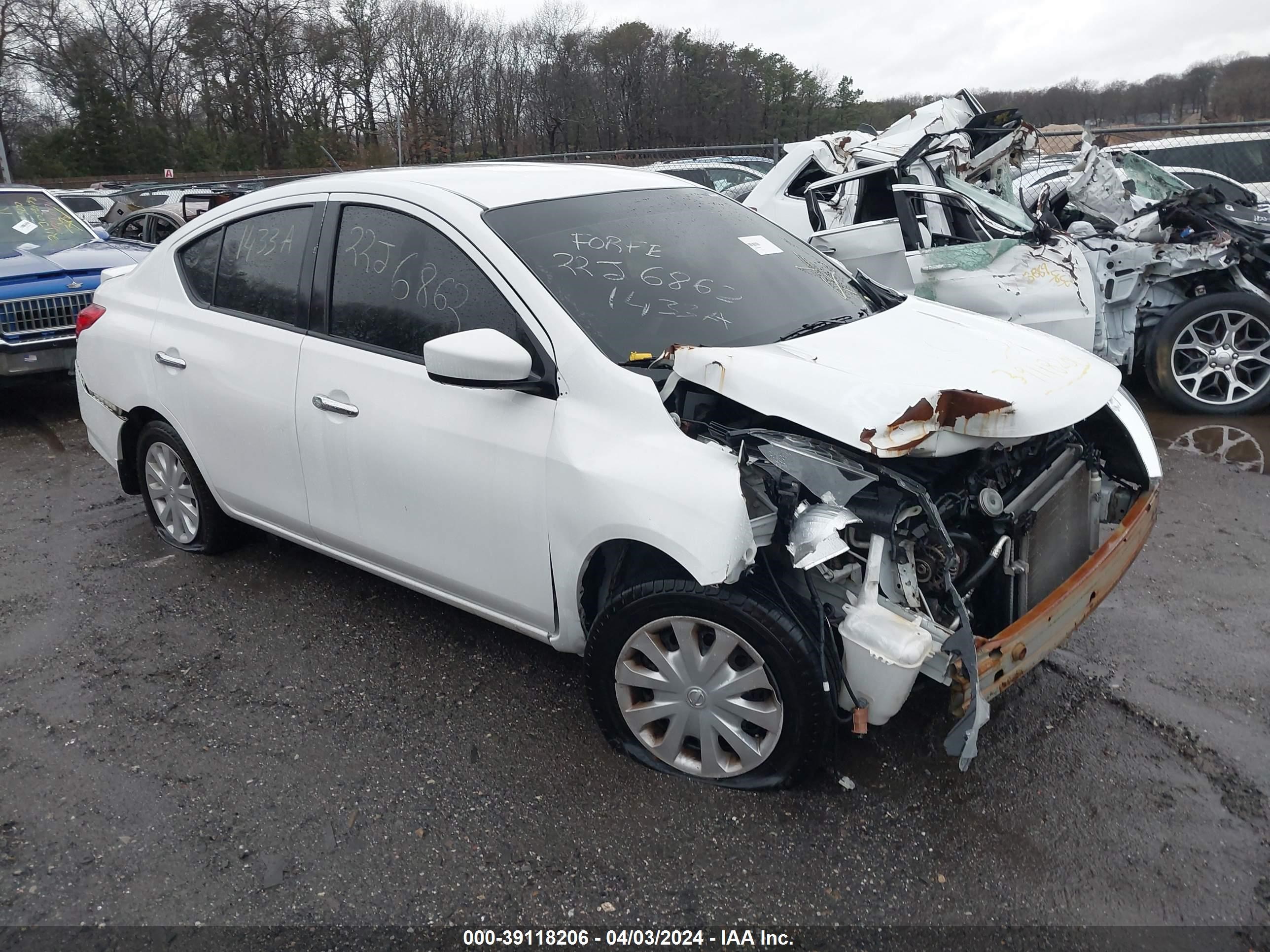 NISSAN VERSA 2017 3n1cn7ap1hl832340