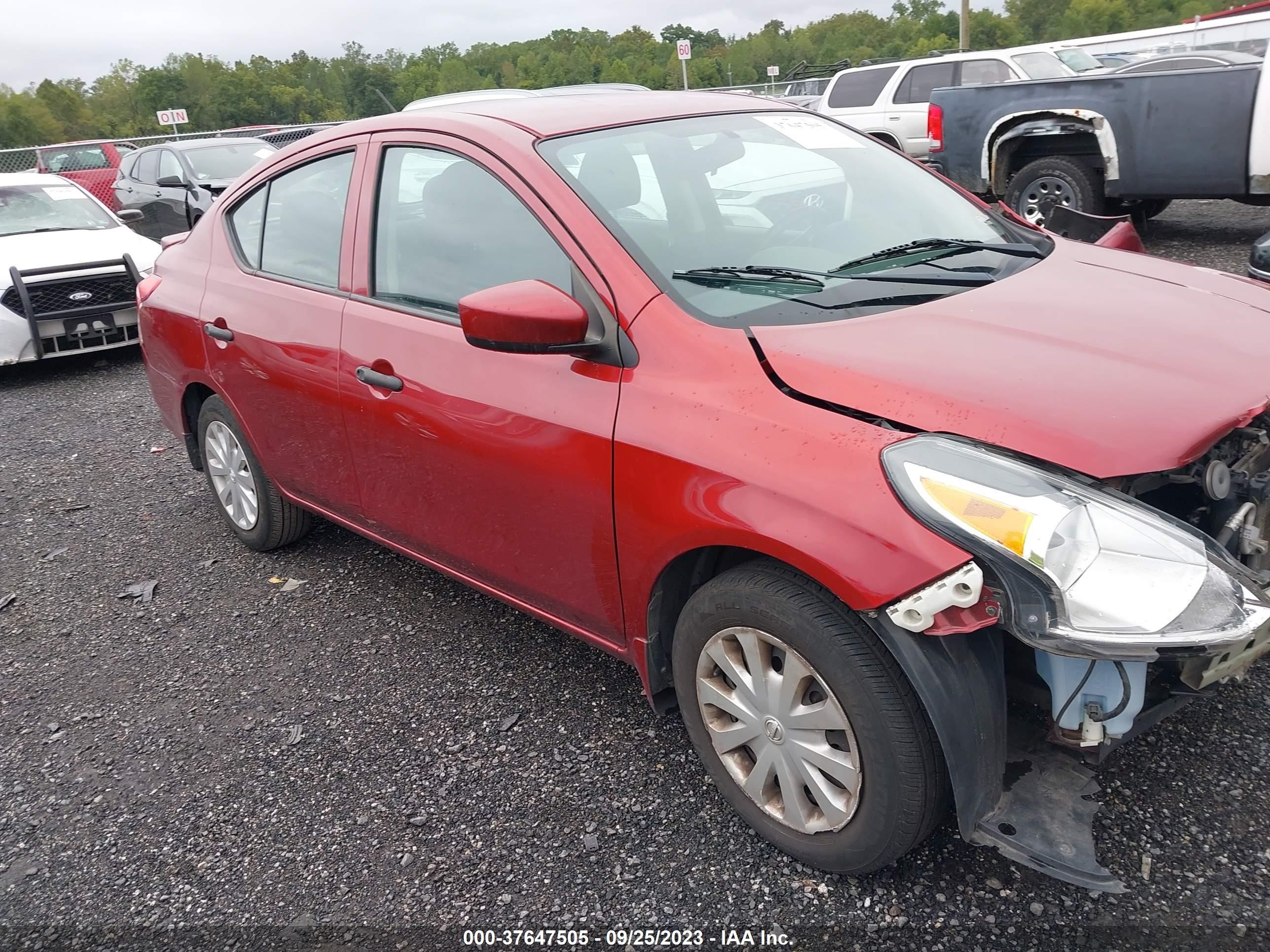 NISSAN VERSA 2018 3n1cn7ap1jl840170