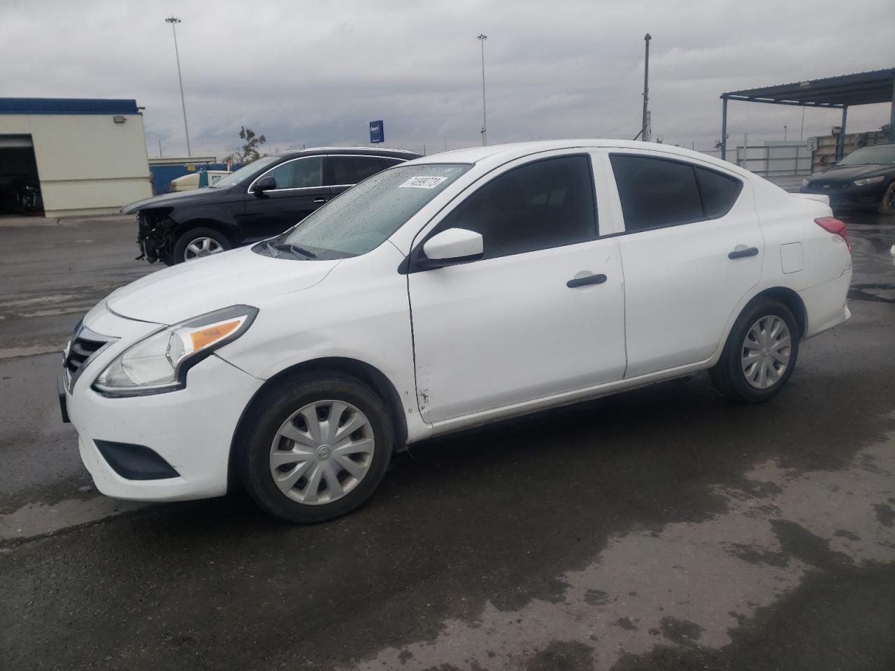 NISSAN VERSA 2018 3n1cn7ap1jl872486