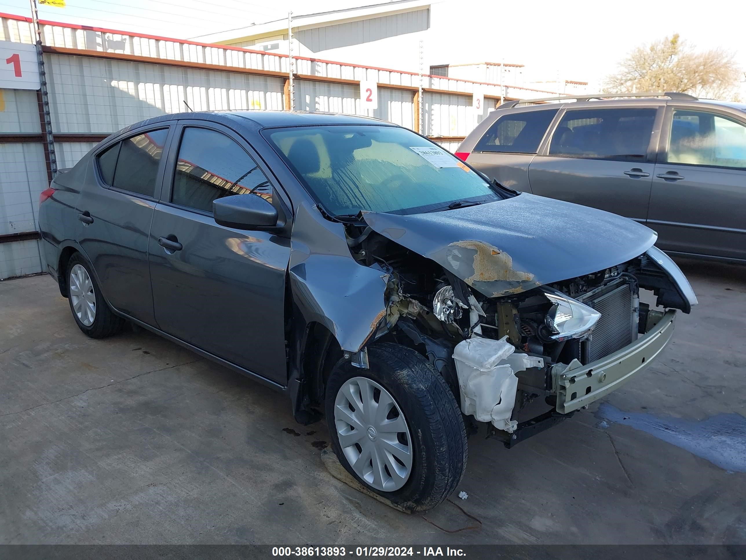 NISSAN VERSA 2019 3n1cn7ap1kl831325