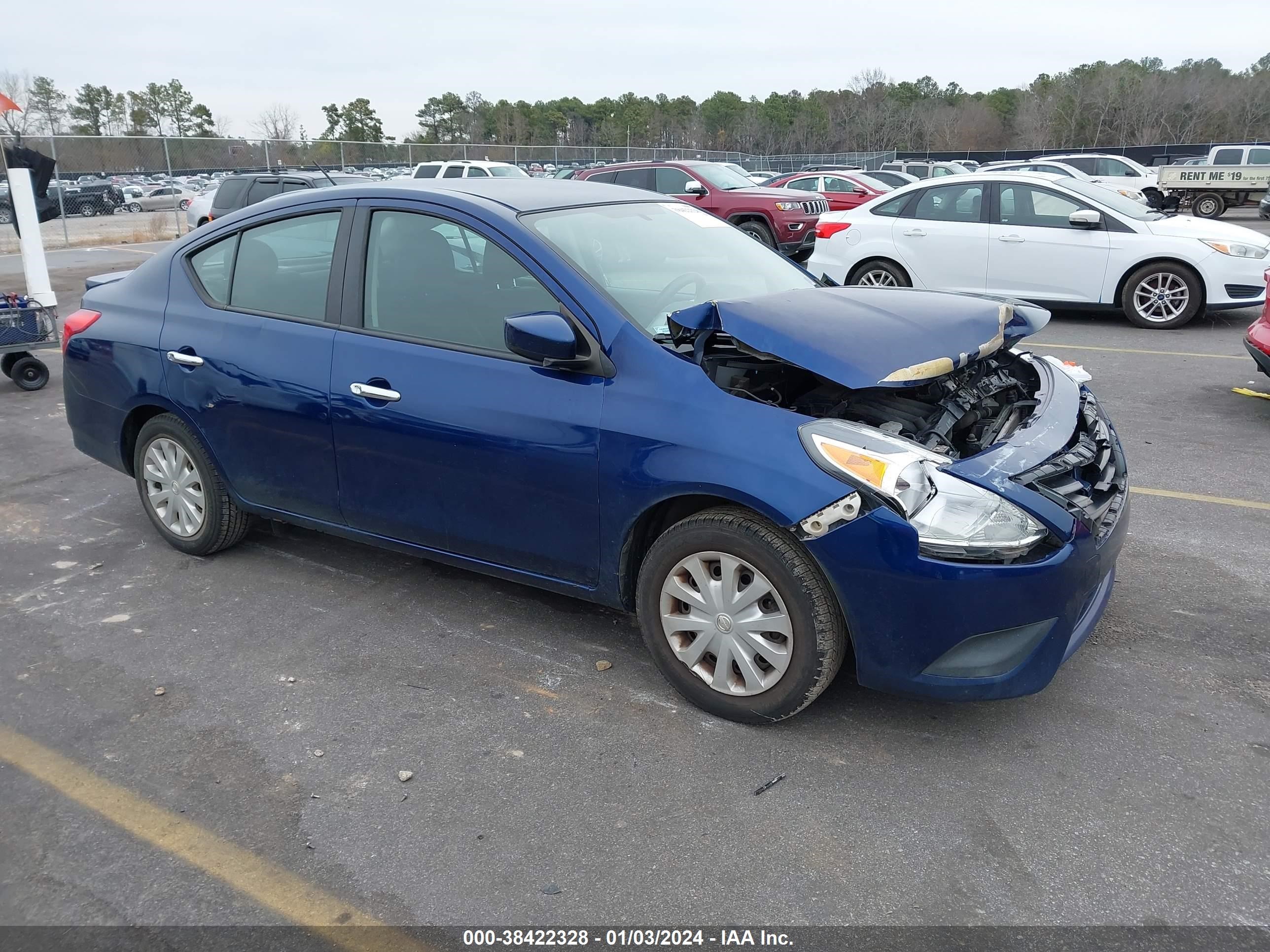 NISSAN VERSA 2019 3n1cn7ap1kl849002