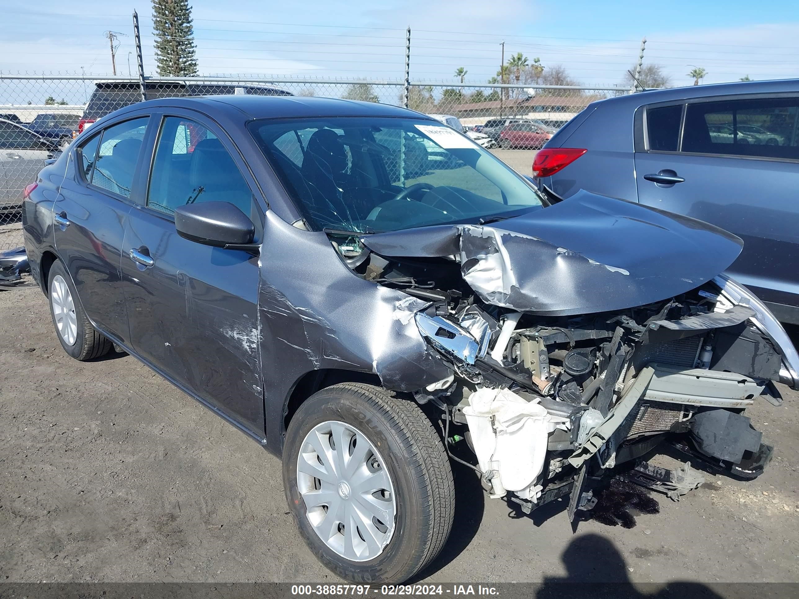 NISSAN VERSA 2019 3n1cn7ap1kl867967