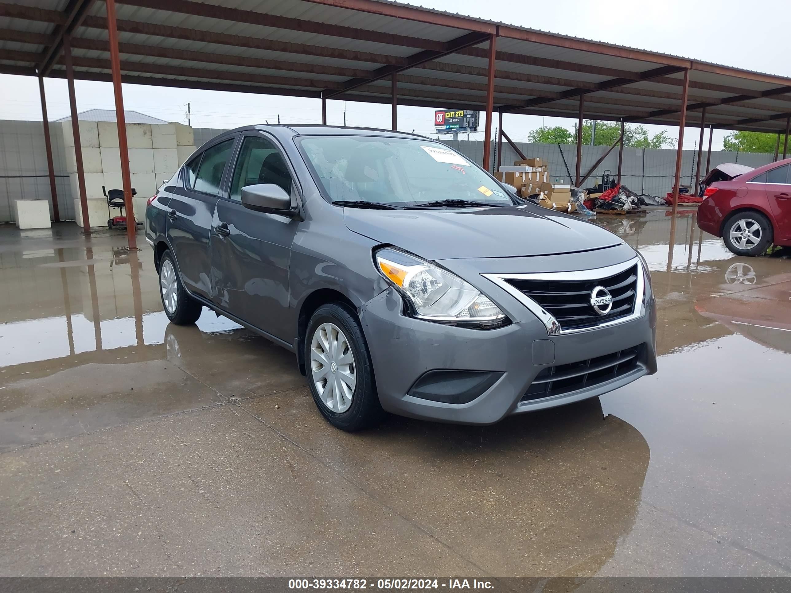 NISSAN VERSA 2018 3n1cn7ap2jl811826