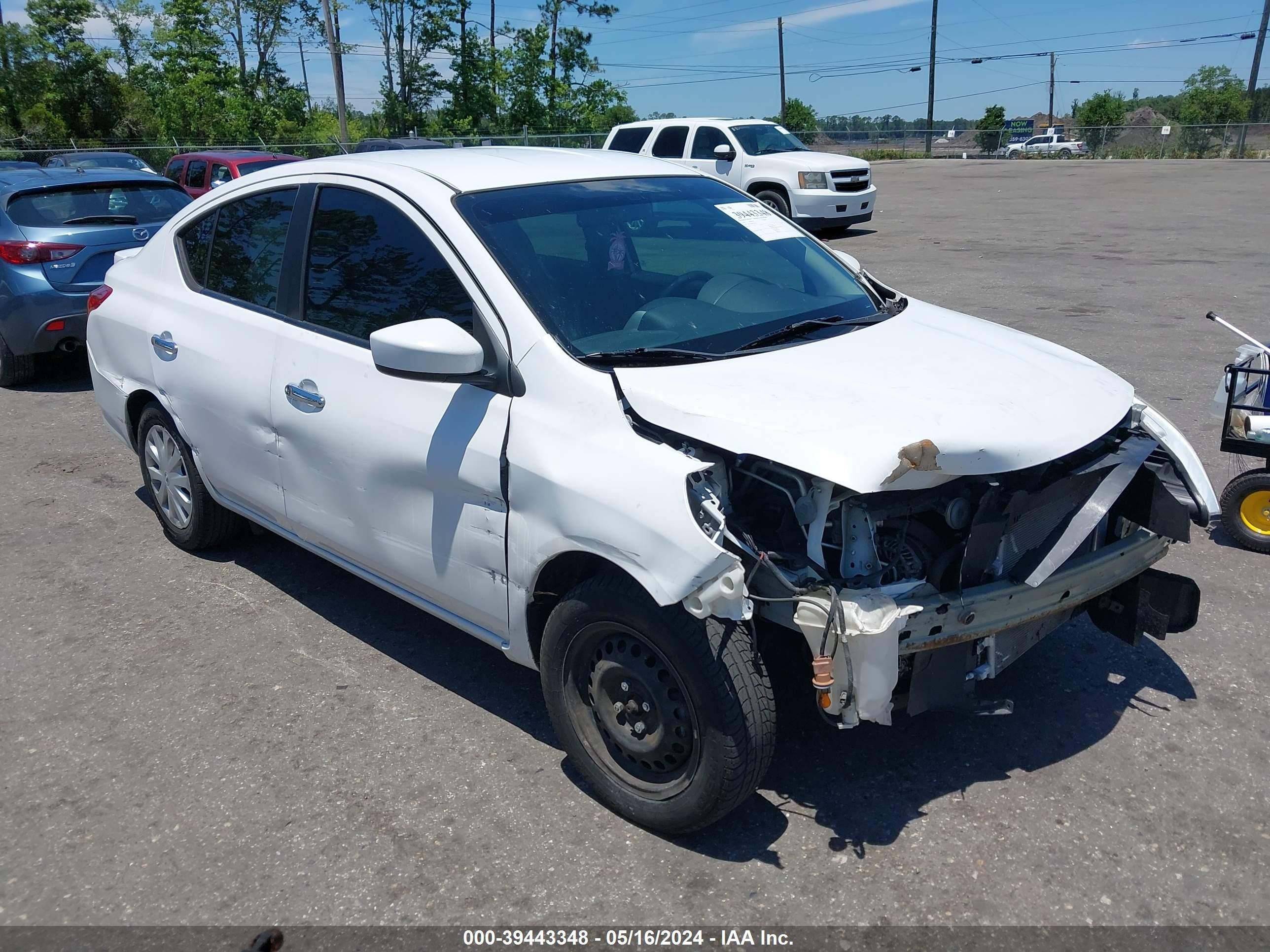 NISSAN VERSA 2018 3n1cn7ap2jl854353