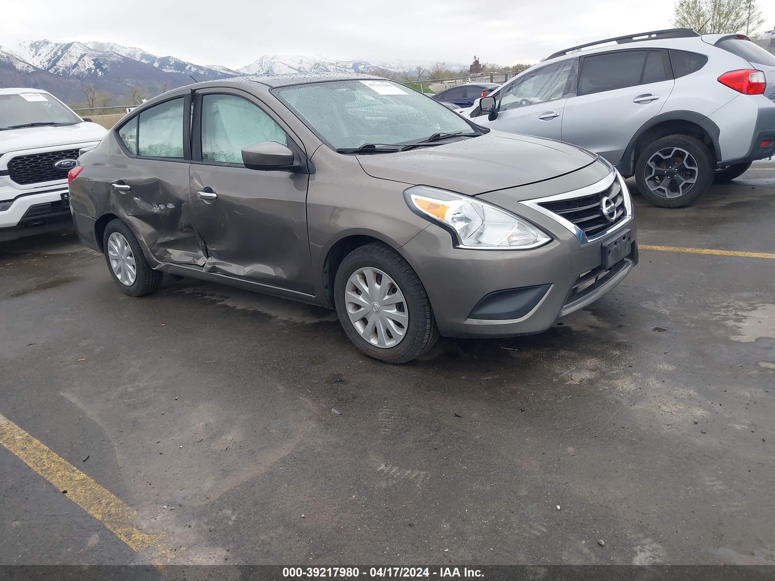 NISSAN VERSA 2017 3n1cn7ap3hk438053