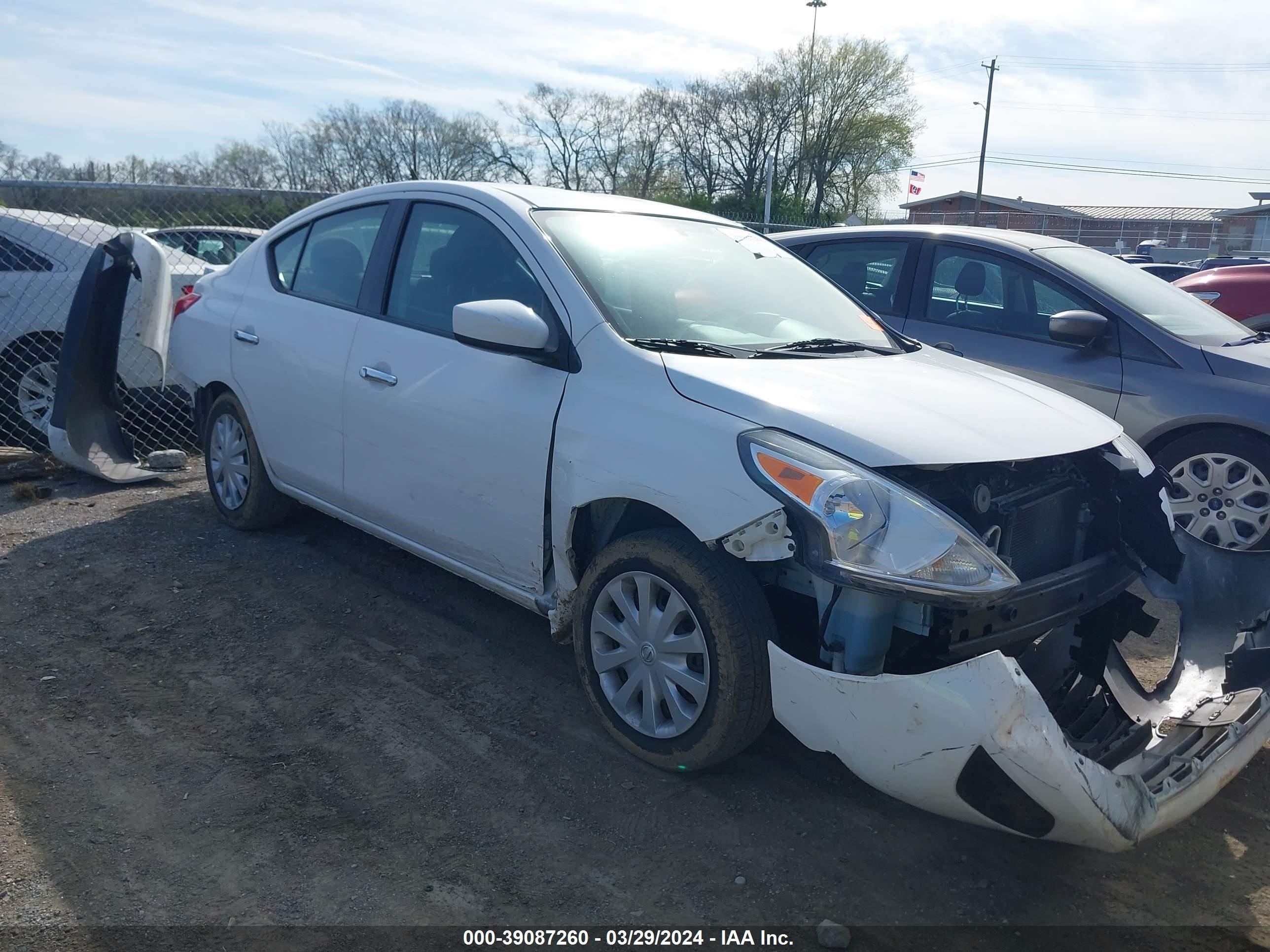 NISSAN VERSA 2017 3n1cn7ap3hk441681