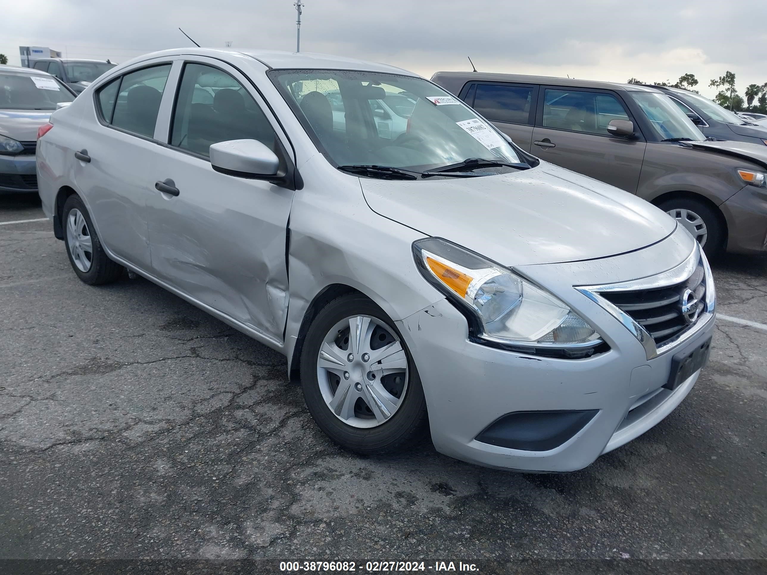 NISSAN VERSA 2017 3n1cn7ap3hl889915