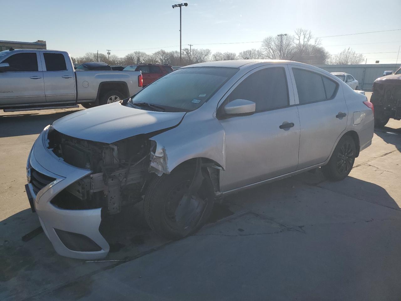 NISSAN VERSA 2018 3n1cn7ap3jl853213