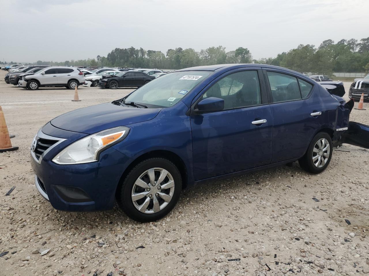 NISSAN VERSA 2019 3n1cn7ap3kl854329